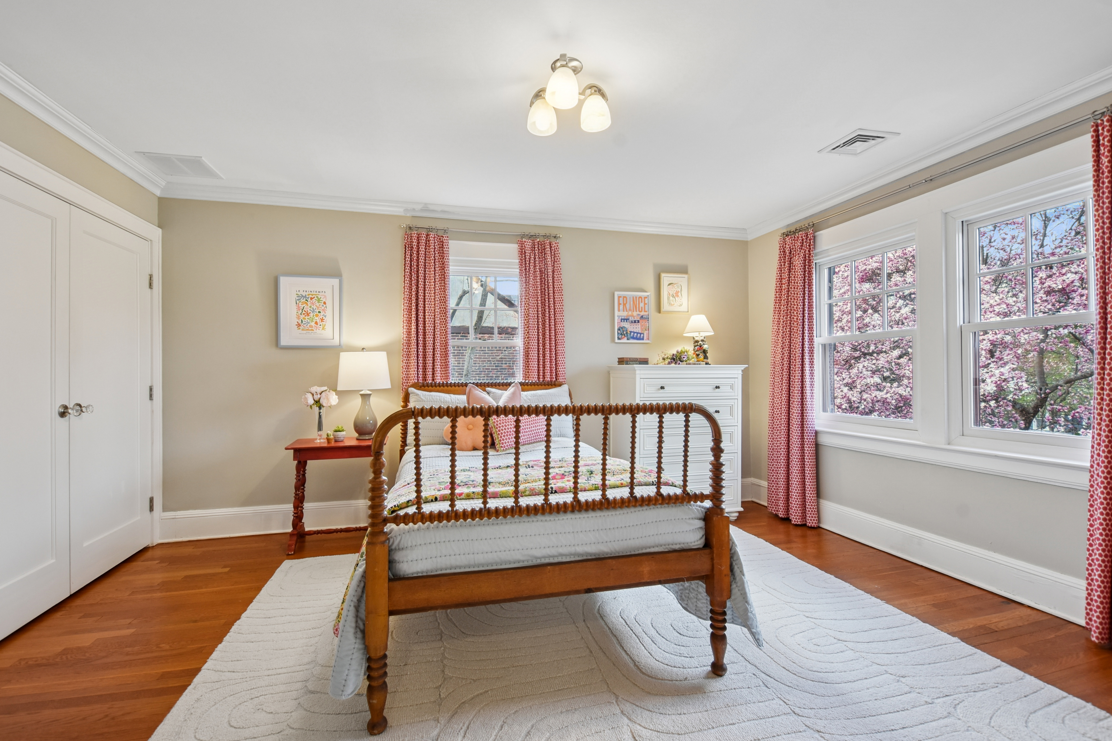 242 Kent Place Boulevard 