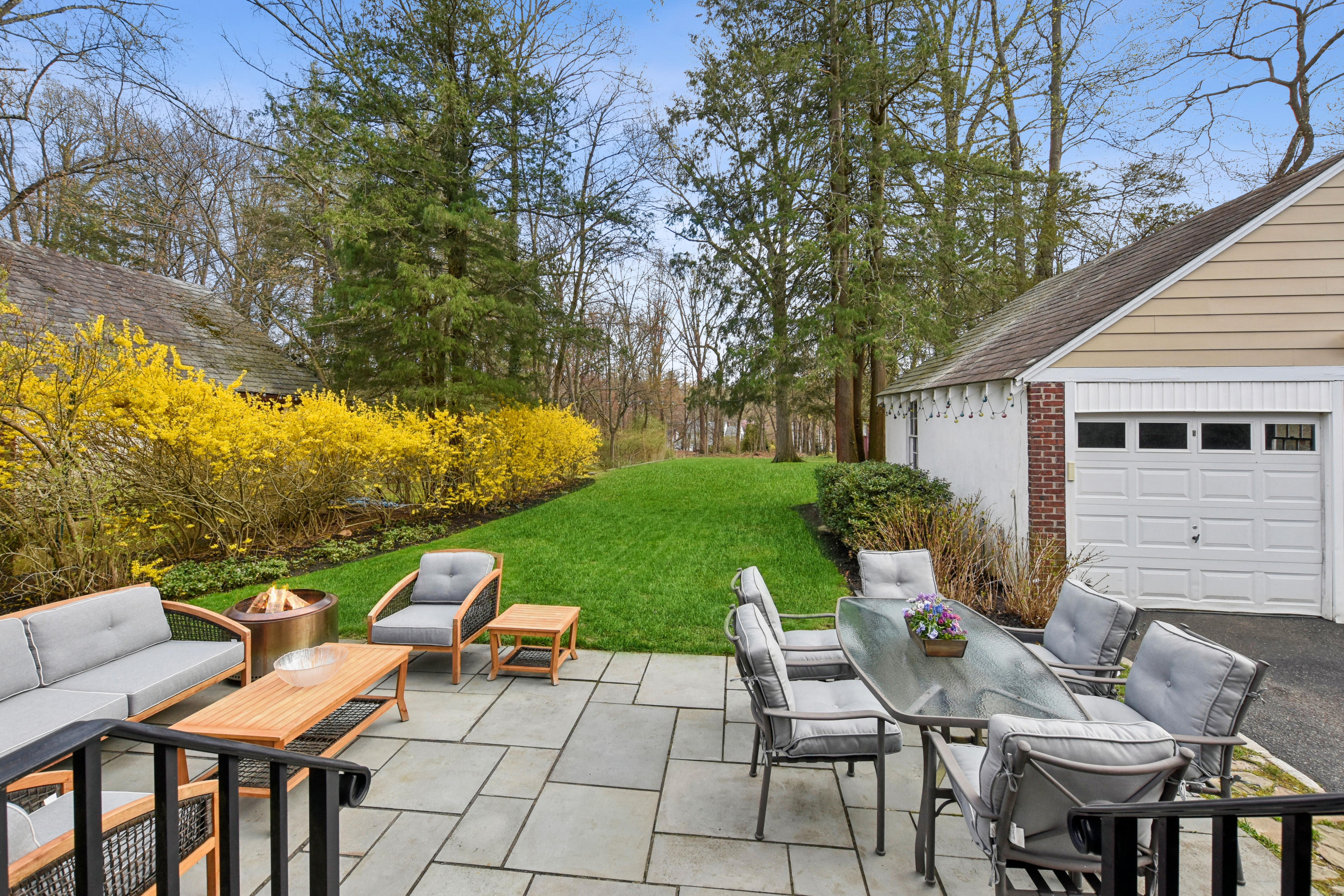242 Kent Place Boulevard 