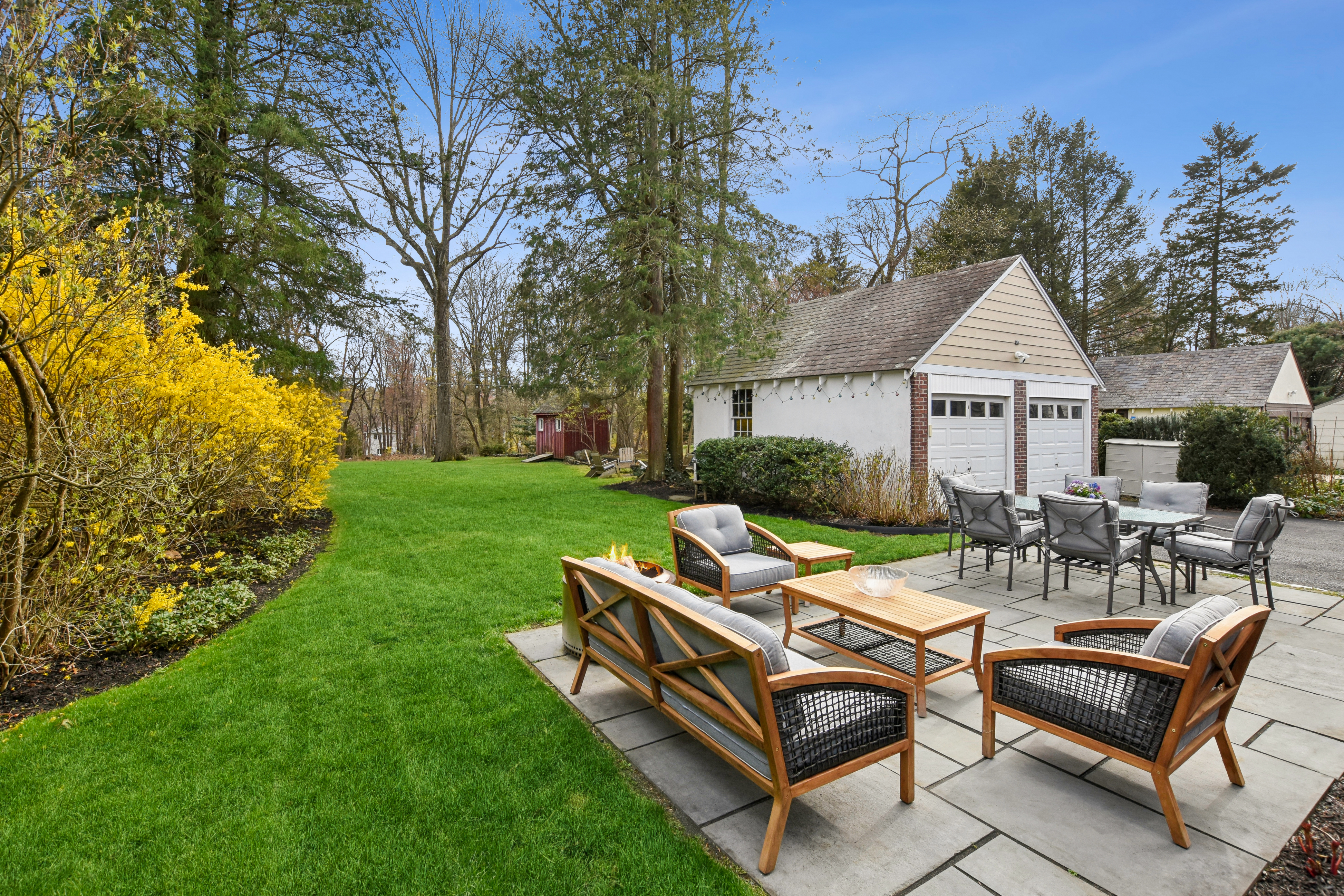 242 Kent Place Boulevard 