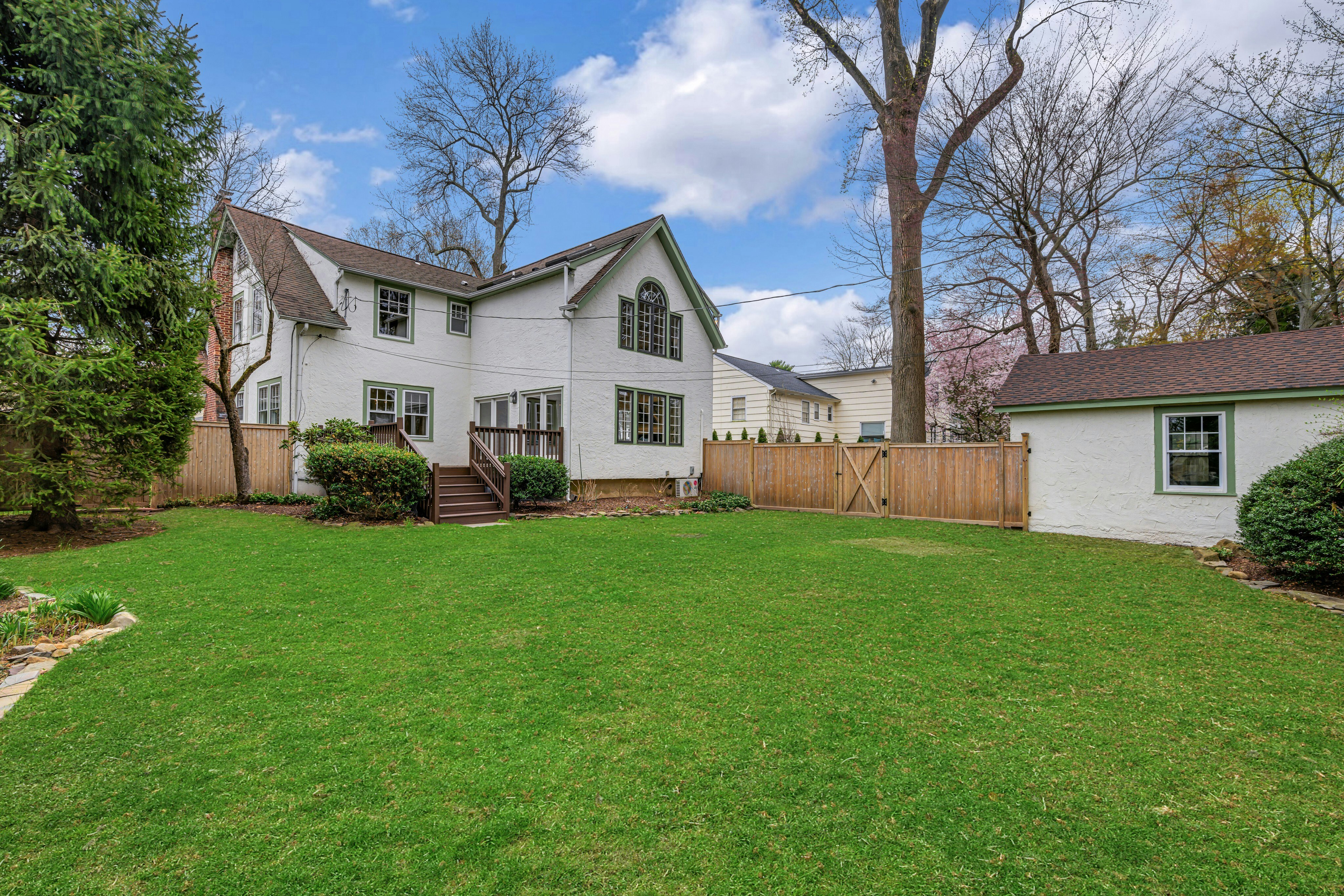 34 Oakley Avenue 