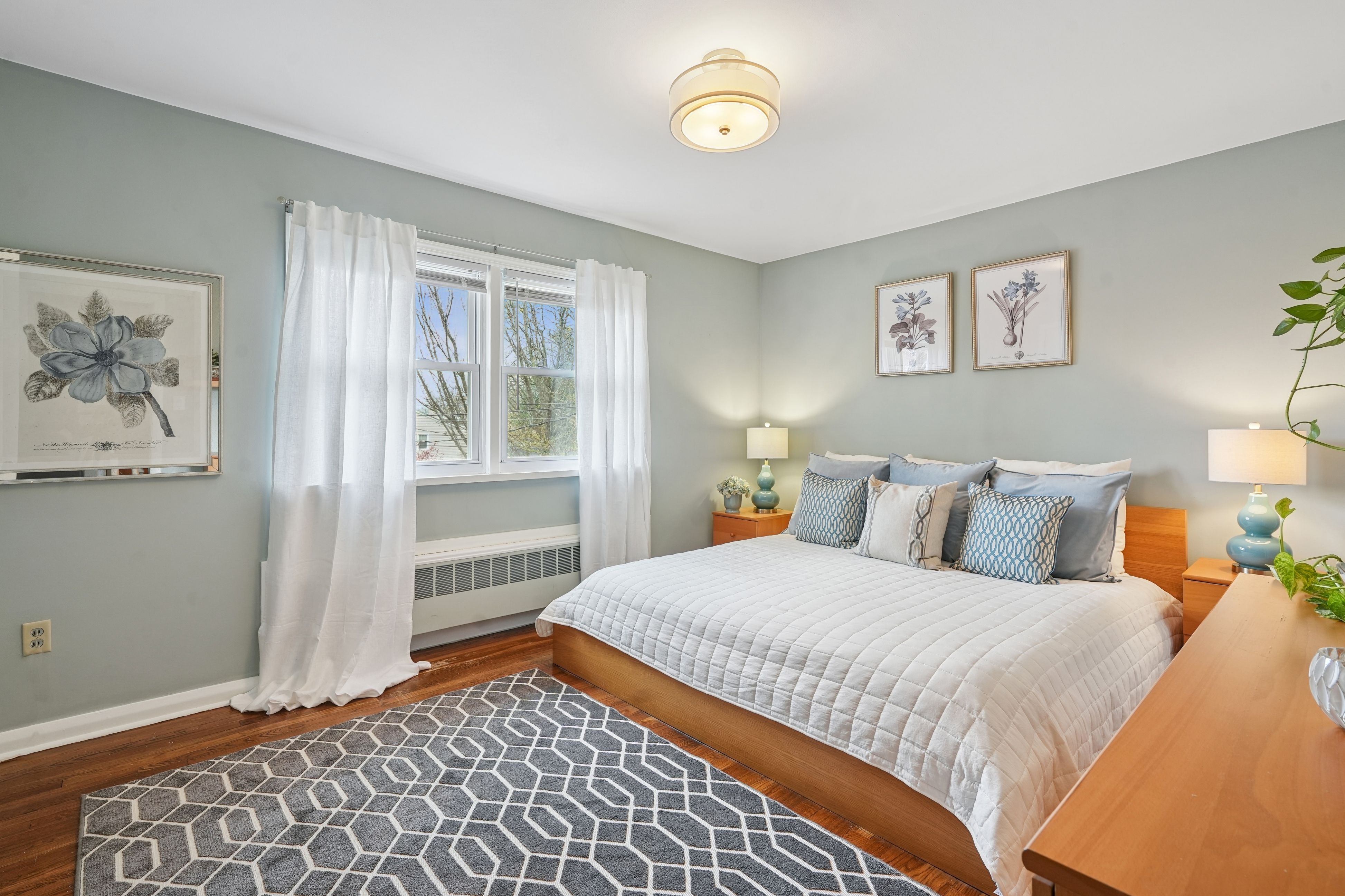 21 Hillside Avenue 