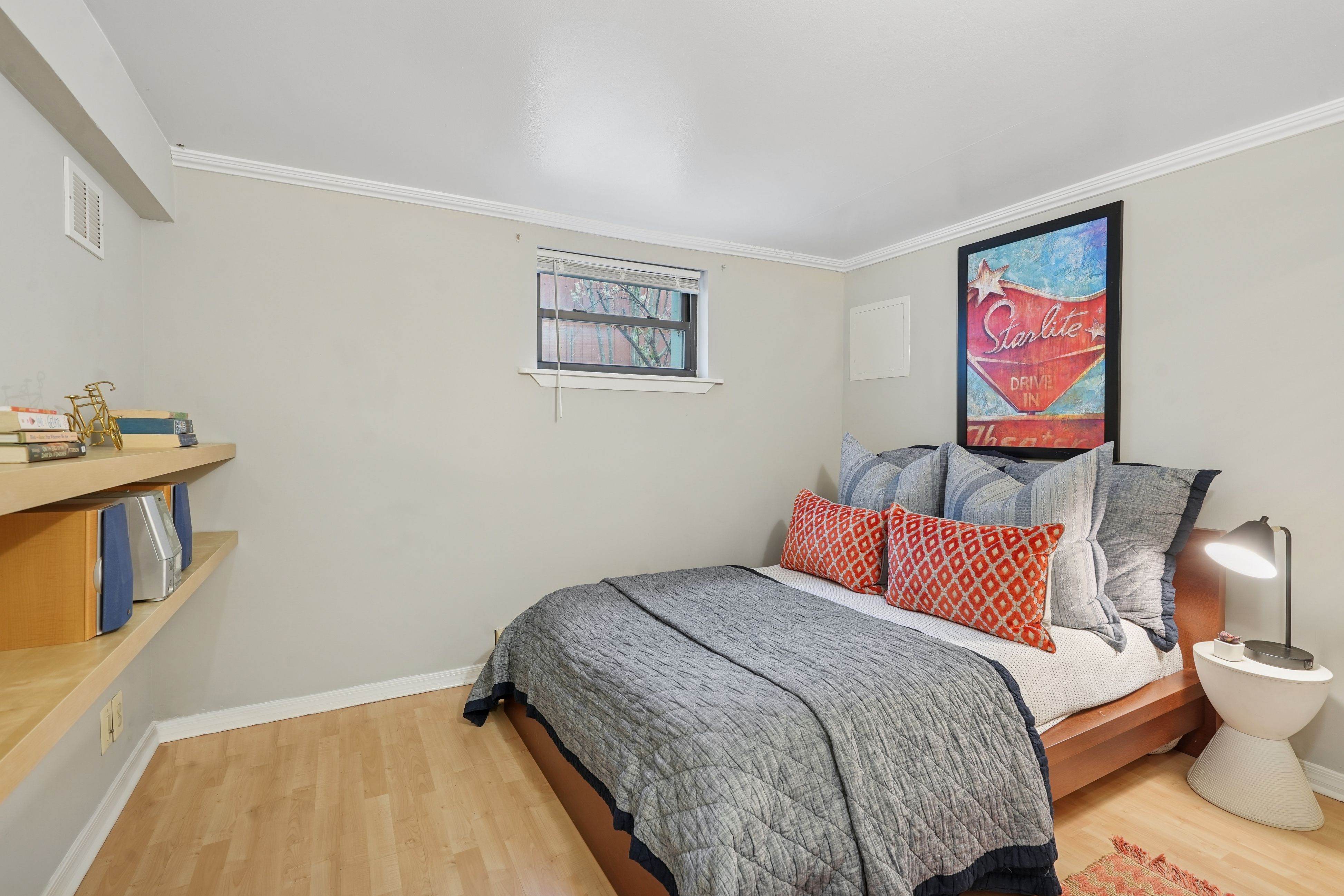 21 Hillside Avenue 