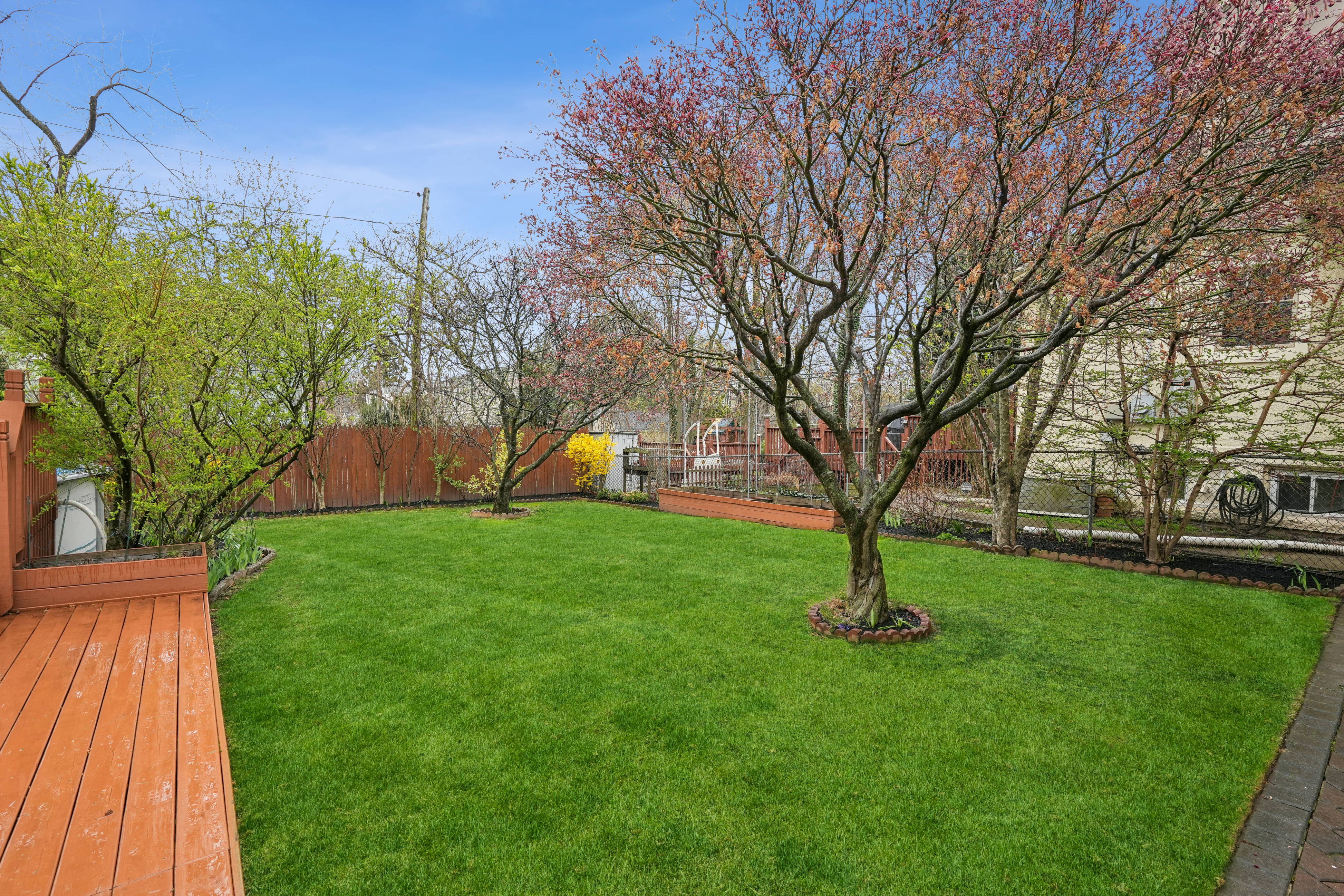 21 Hillside Avenue 