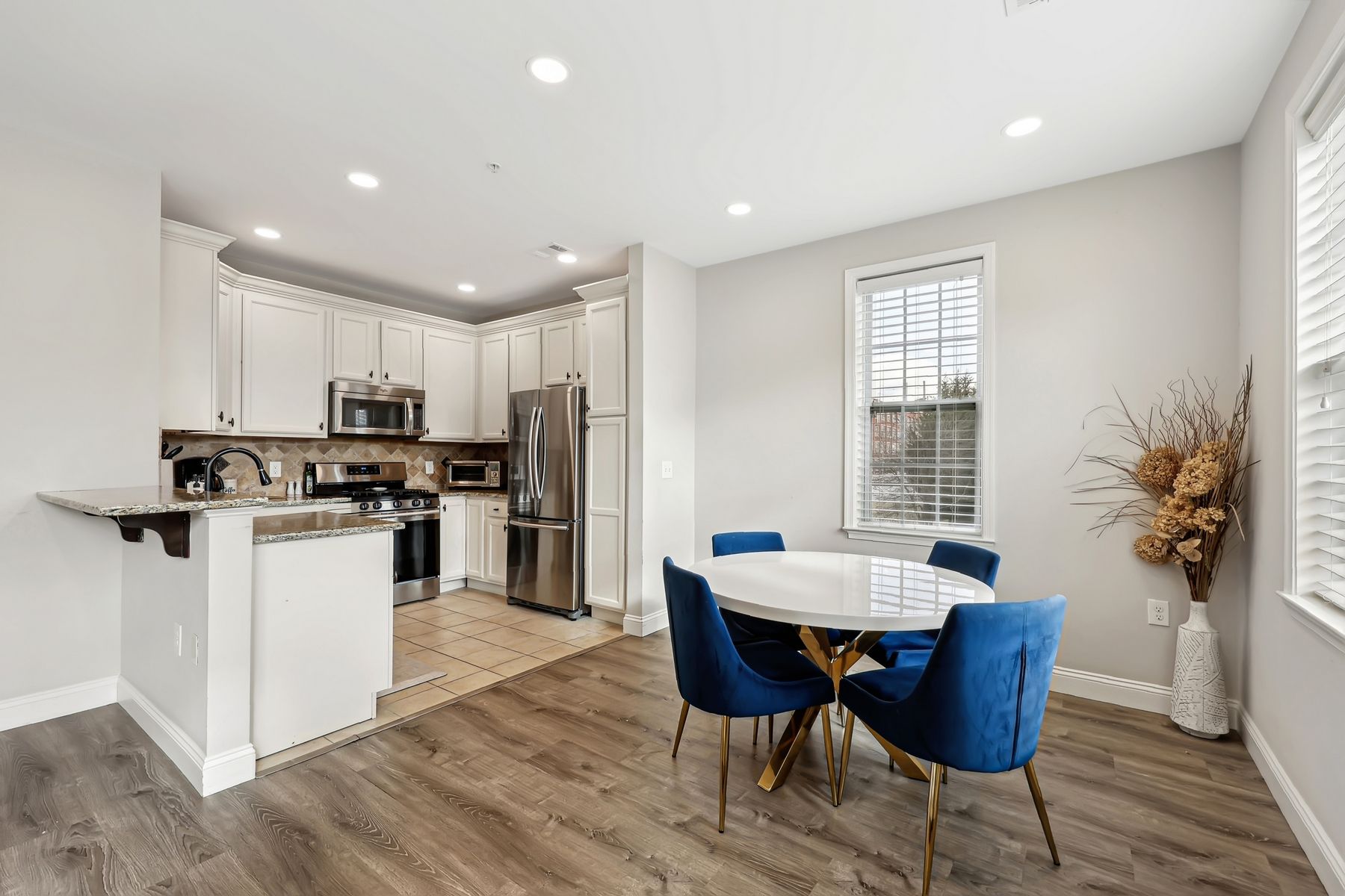 410 Howe Ave Unit# 8