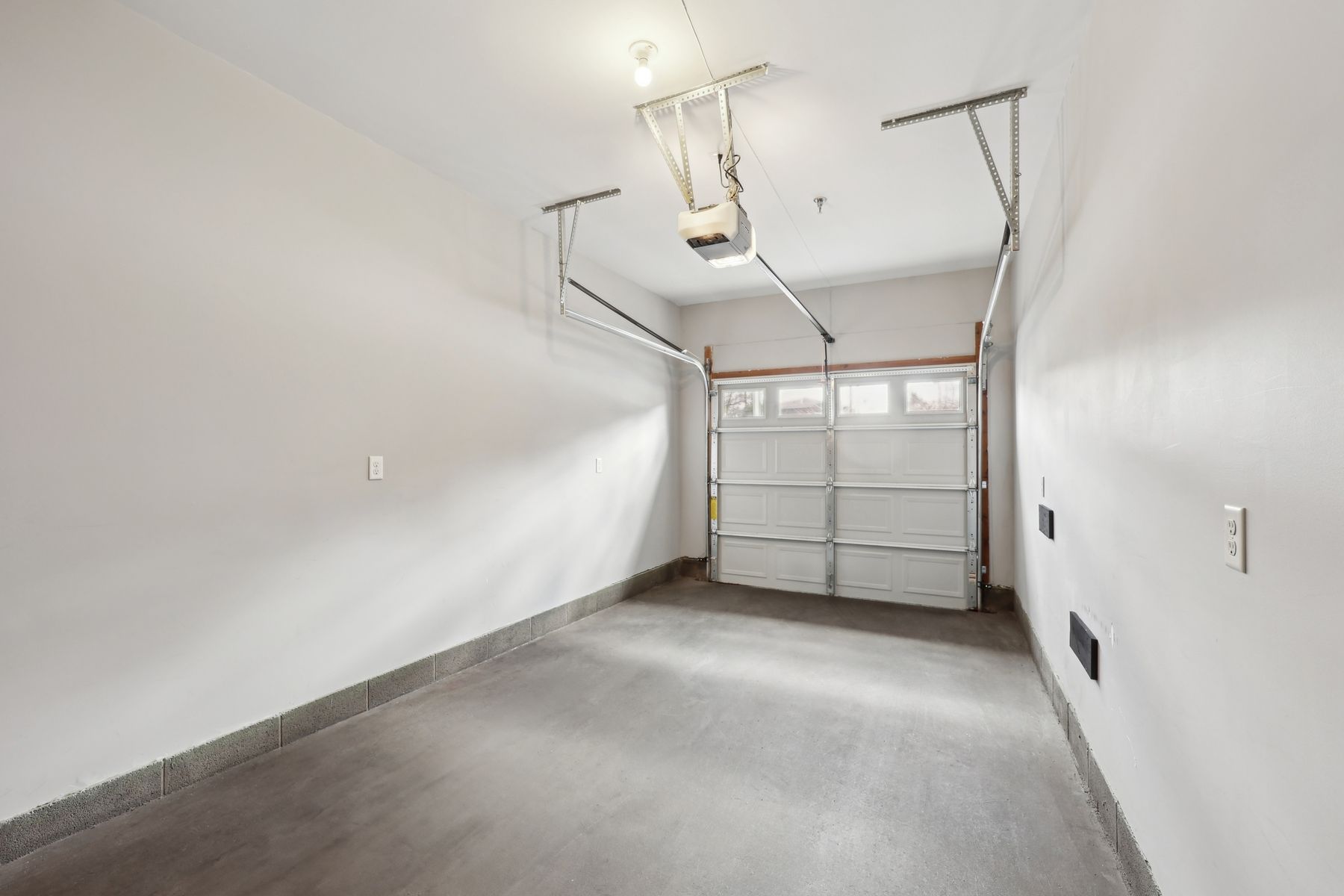 410 Howe Ave Unit# 8