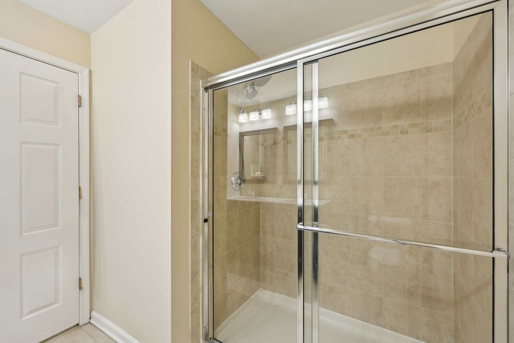 410 Howe Ave Unit# 8