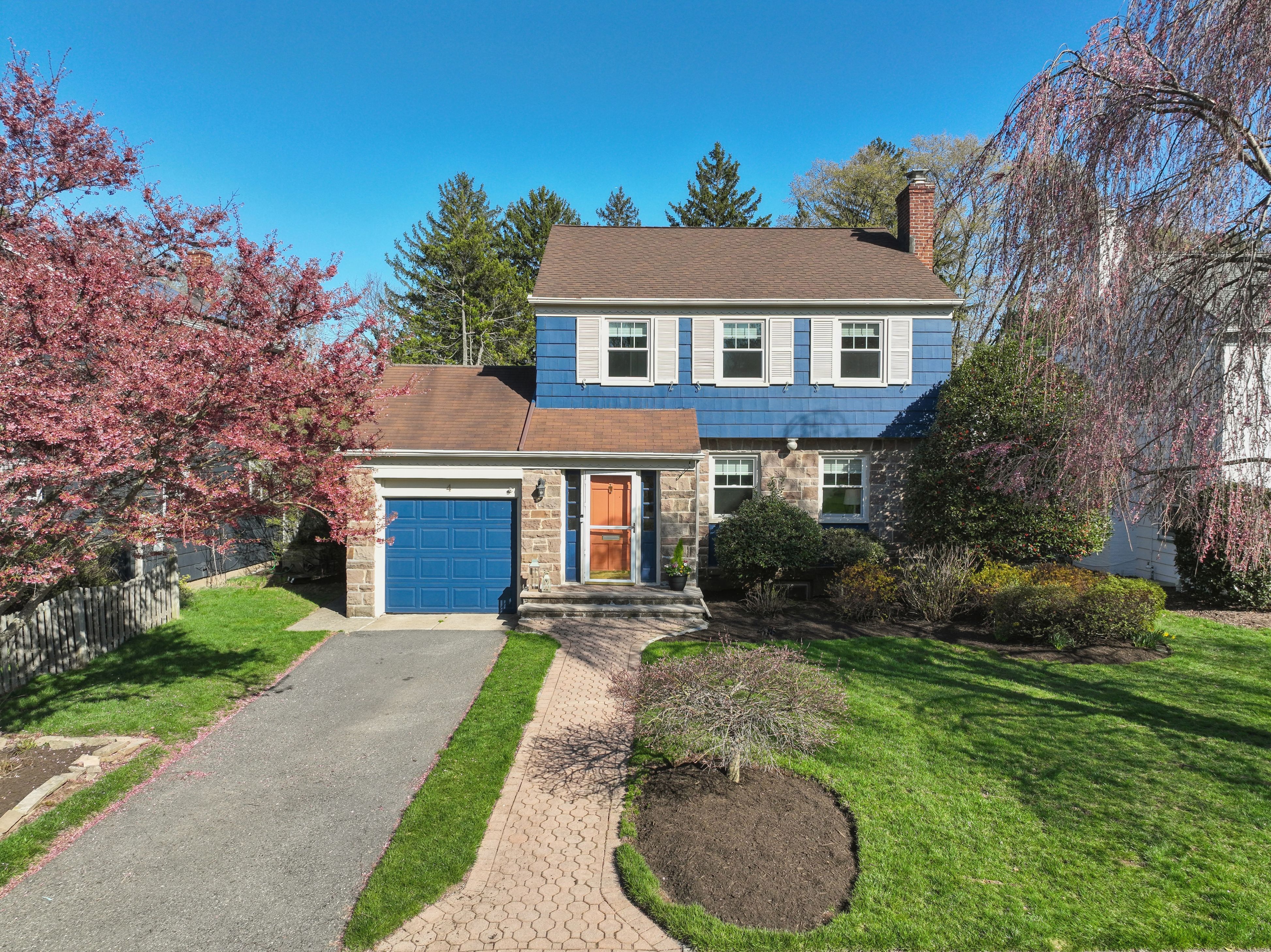 4 Stonehenge Road 