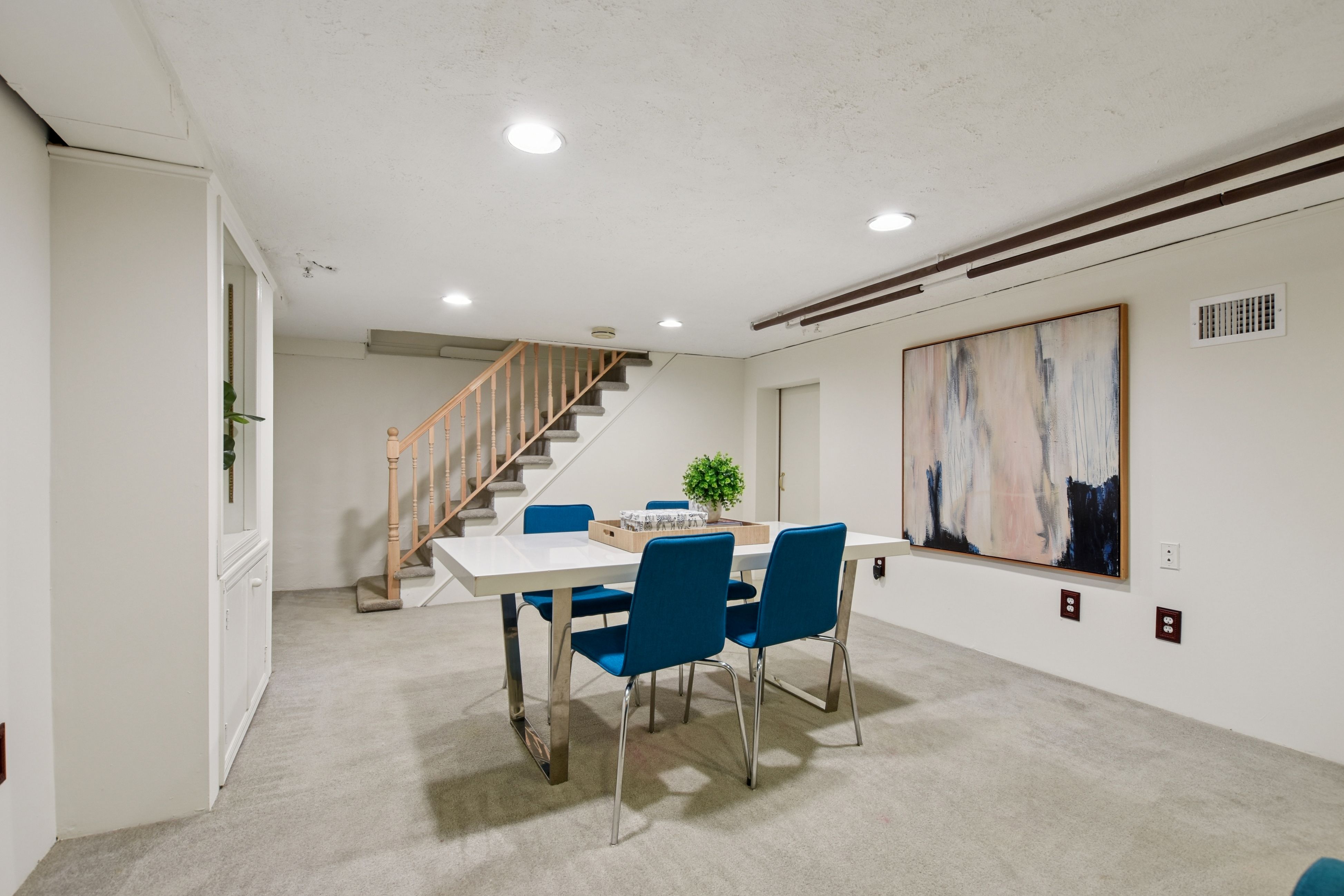 4 Stonehenge Road 