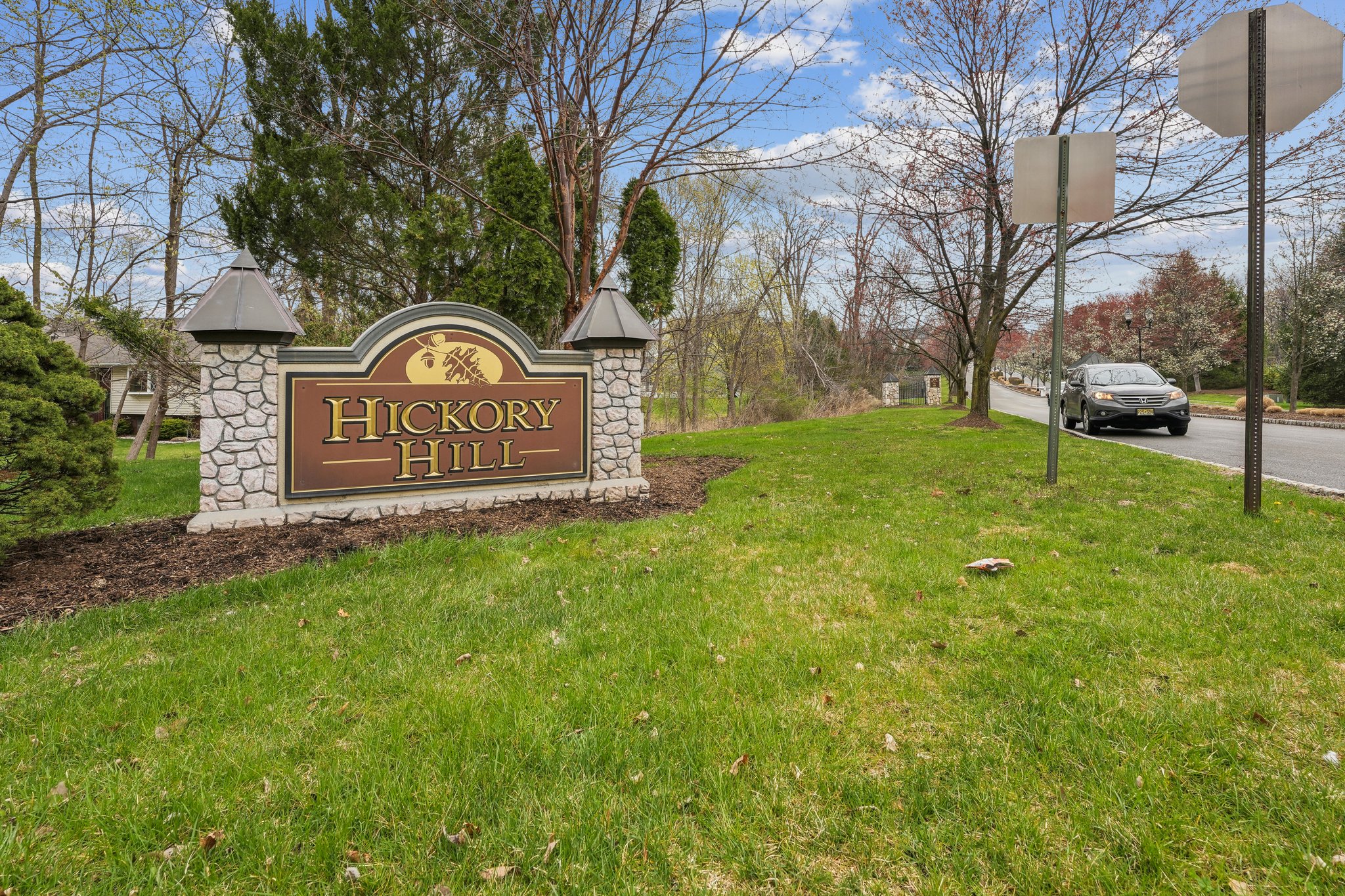 81 Hickory Hill Boulevard 