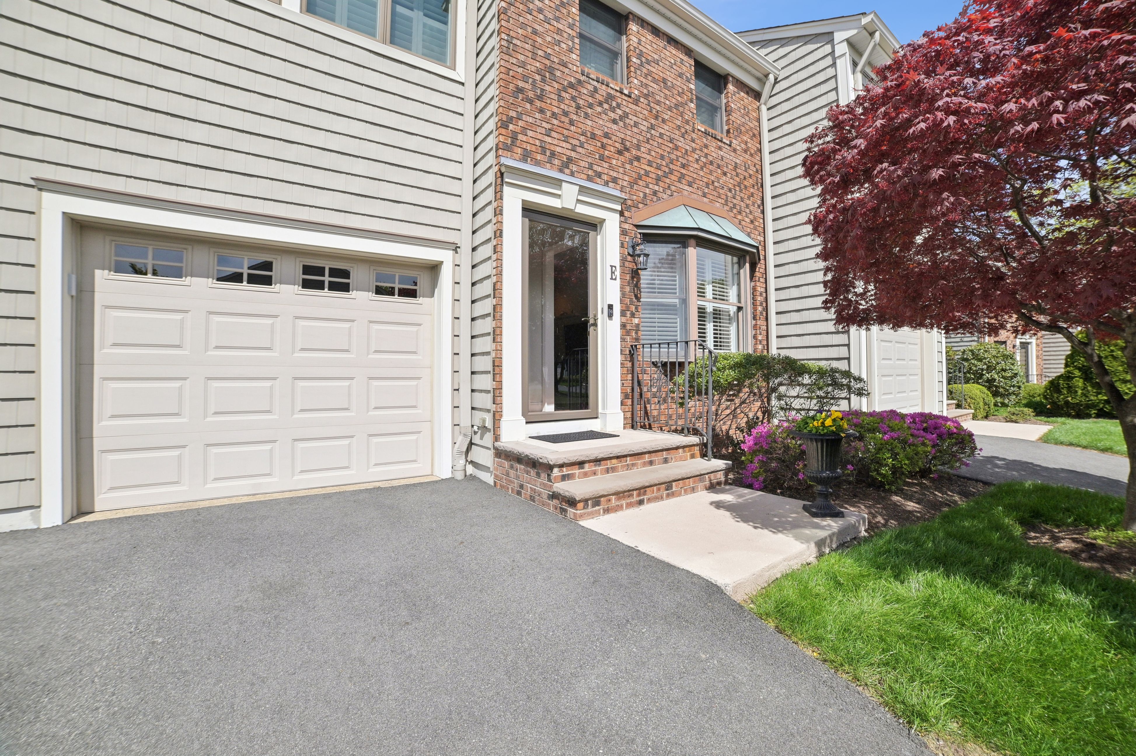28 Morris Avenue, Unit E2 
