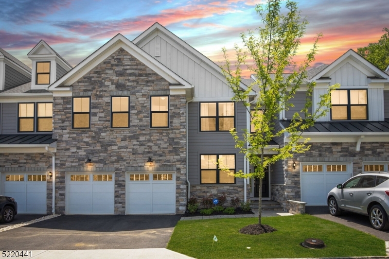 3 Beacon Pl