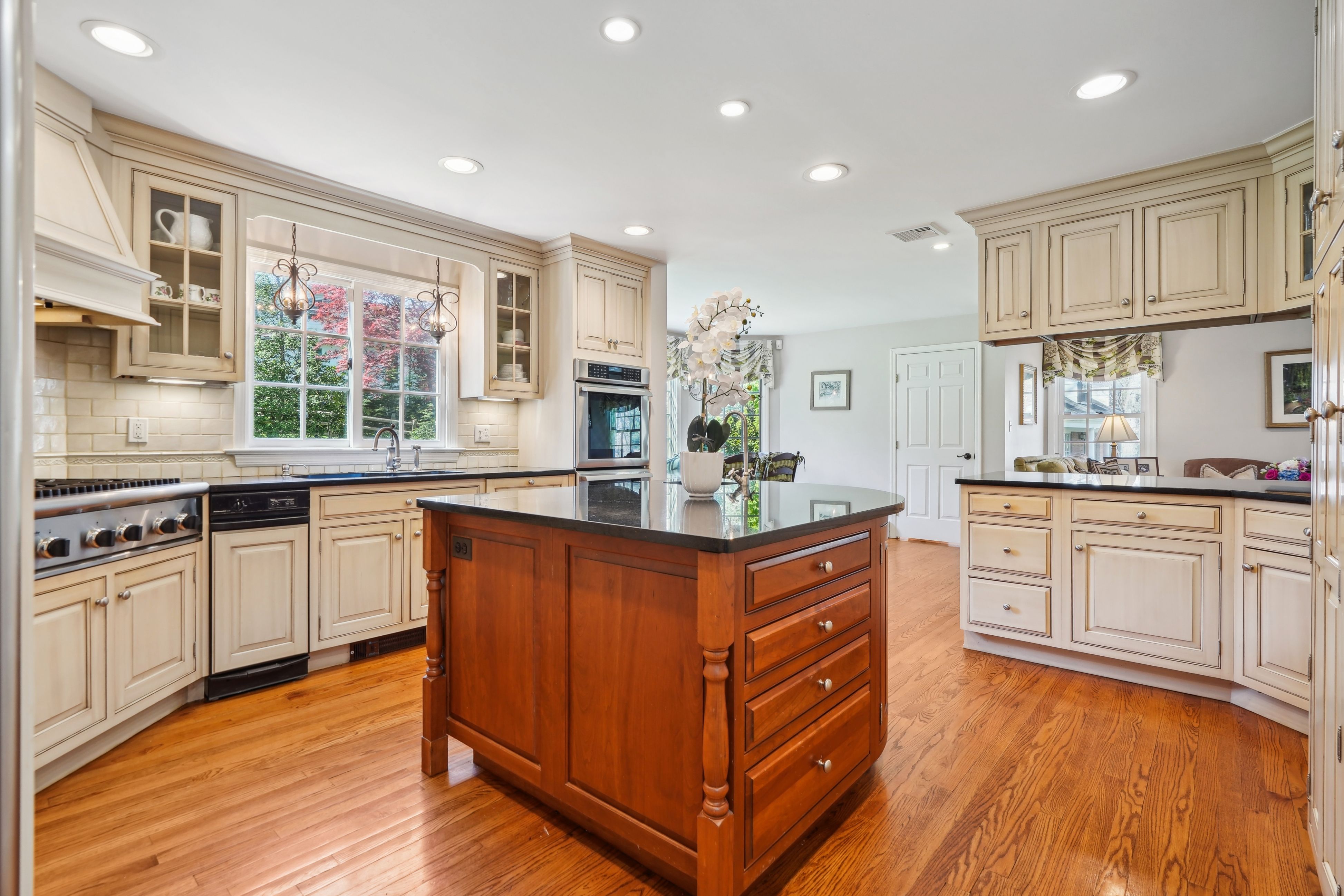 231 Oak Ridge Avenue 