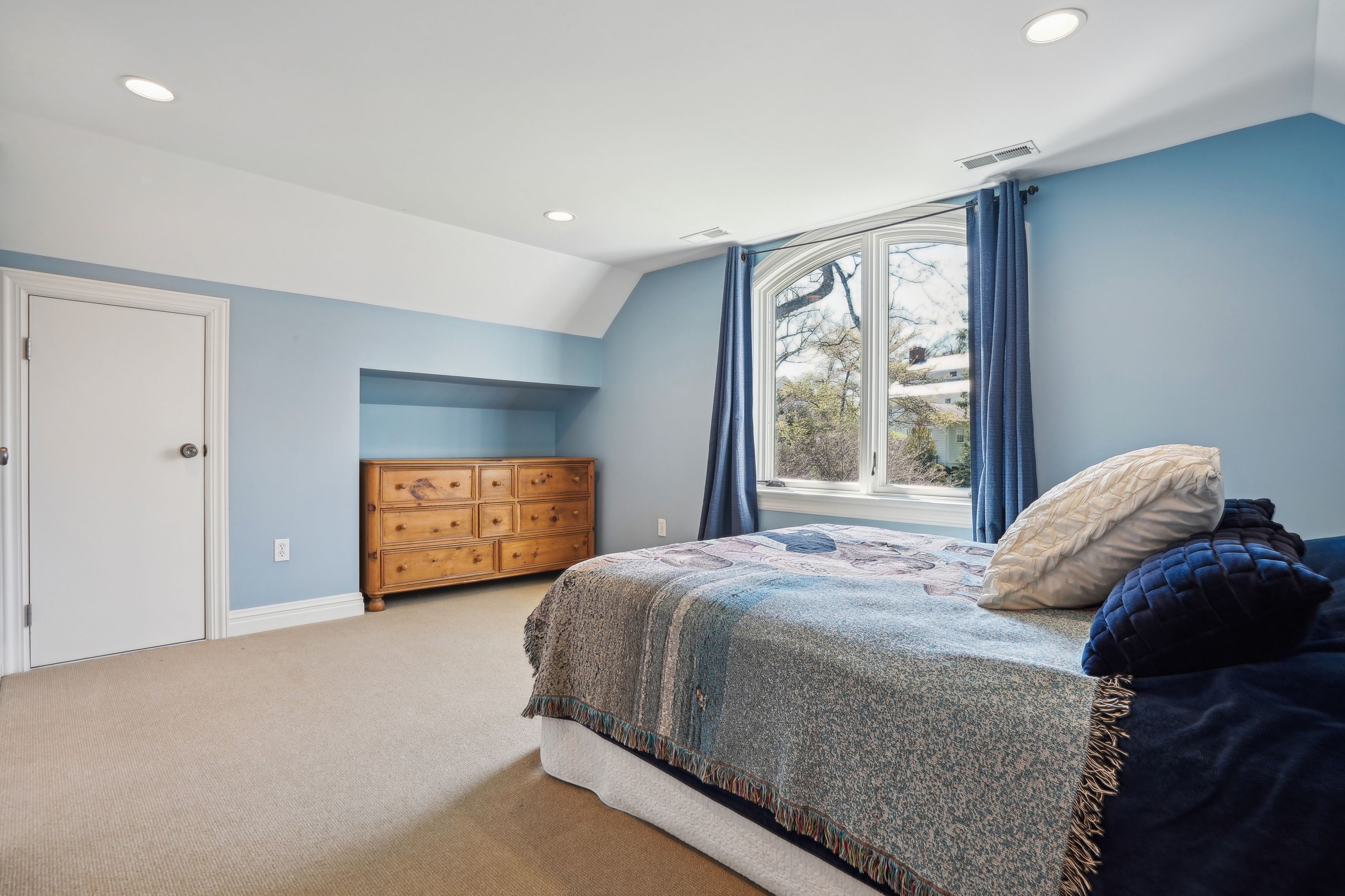 231 Oak Ridge Avenue 