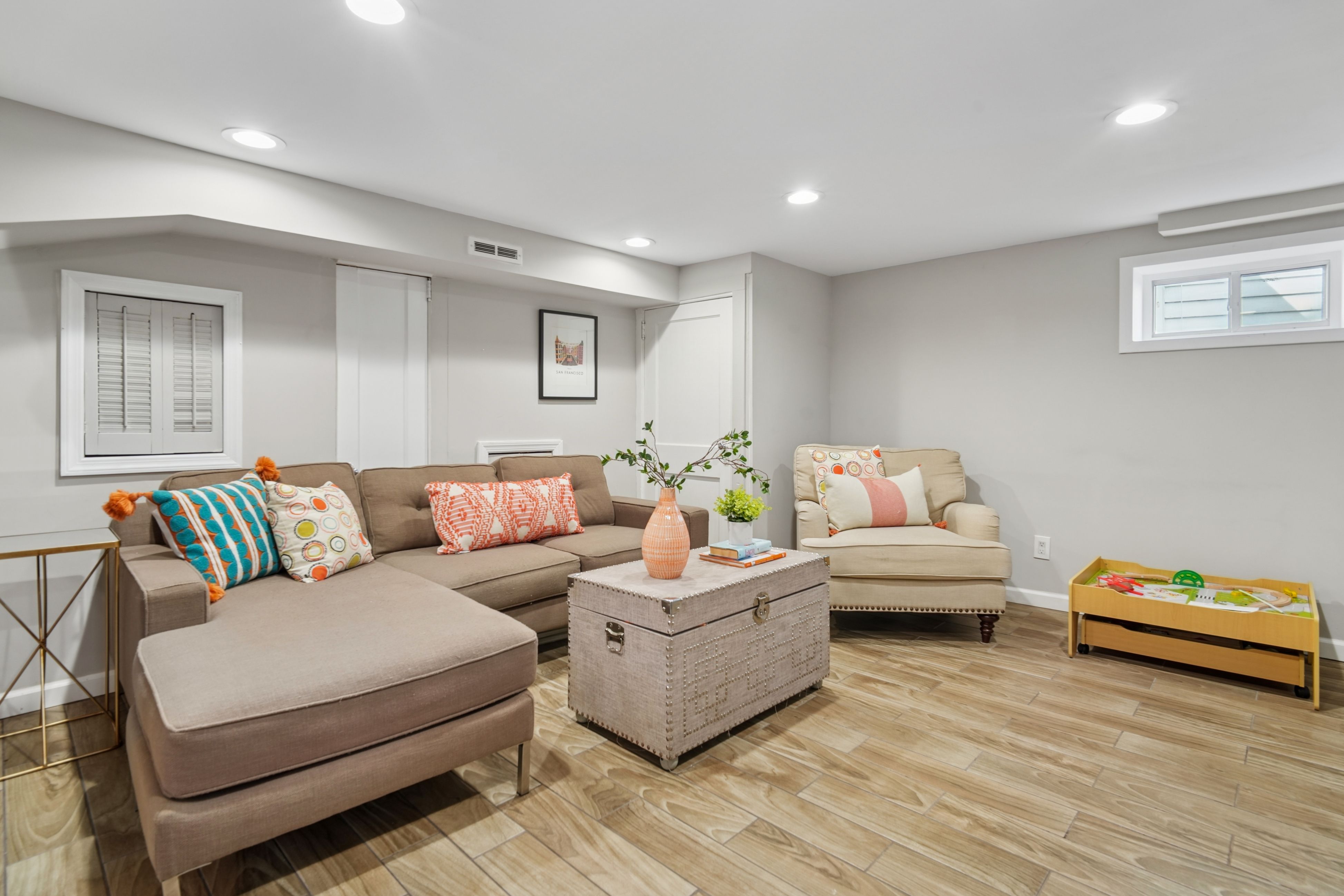 6 Lobell Court 