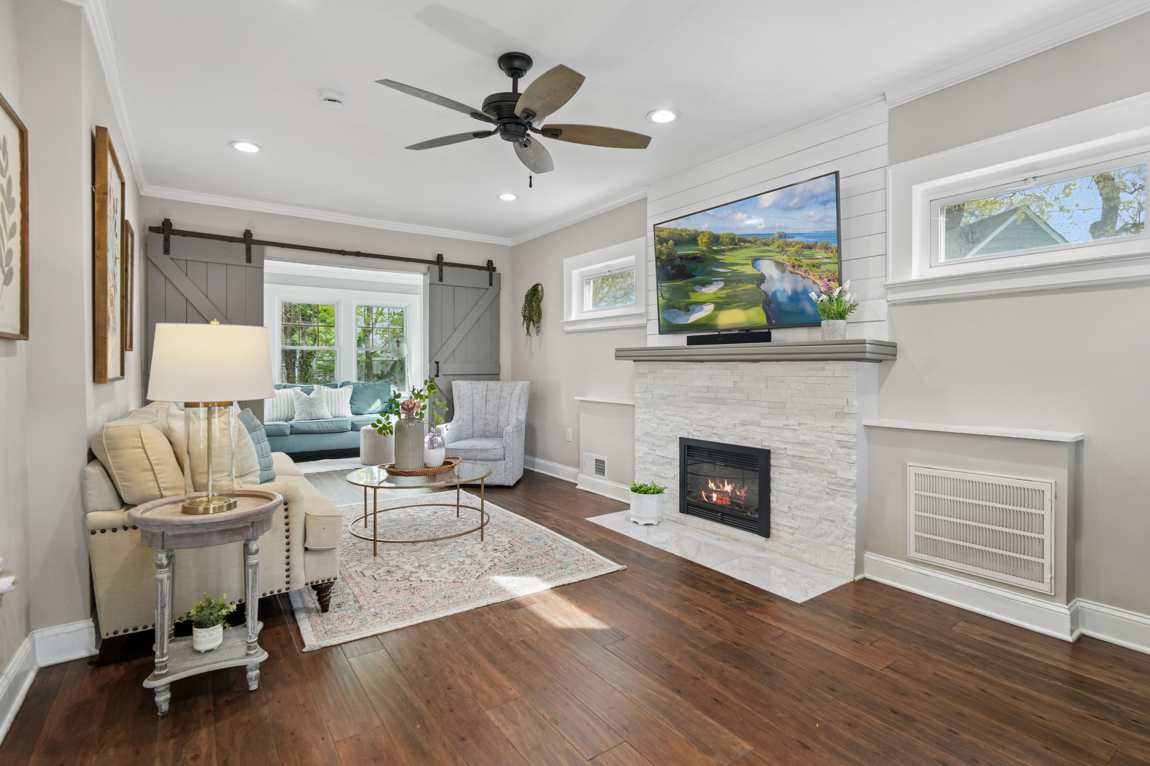 6 Lobell Court 