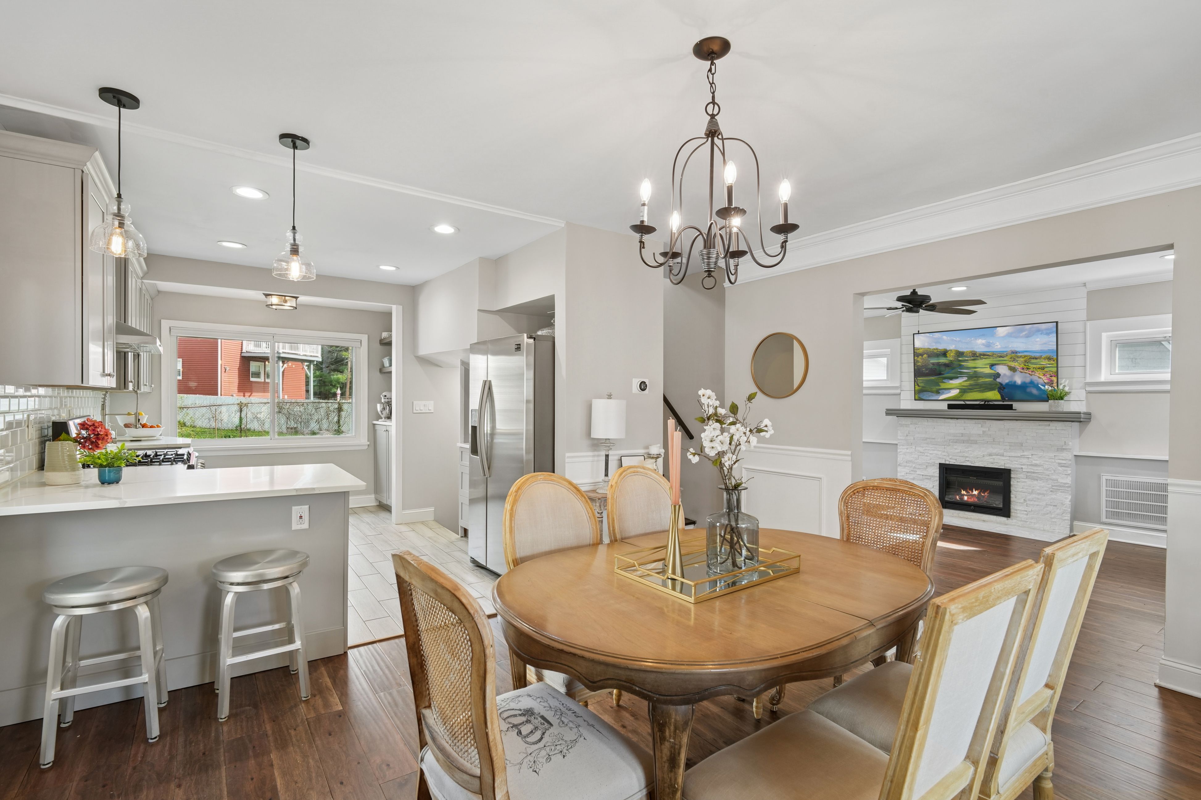 6 Lobell Court 
