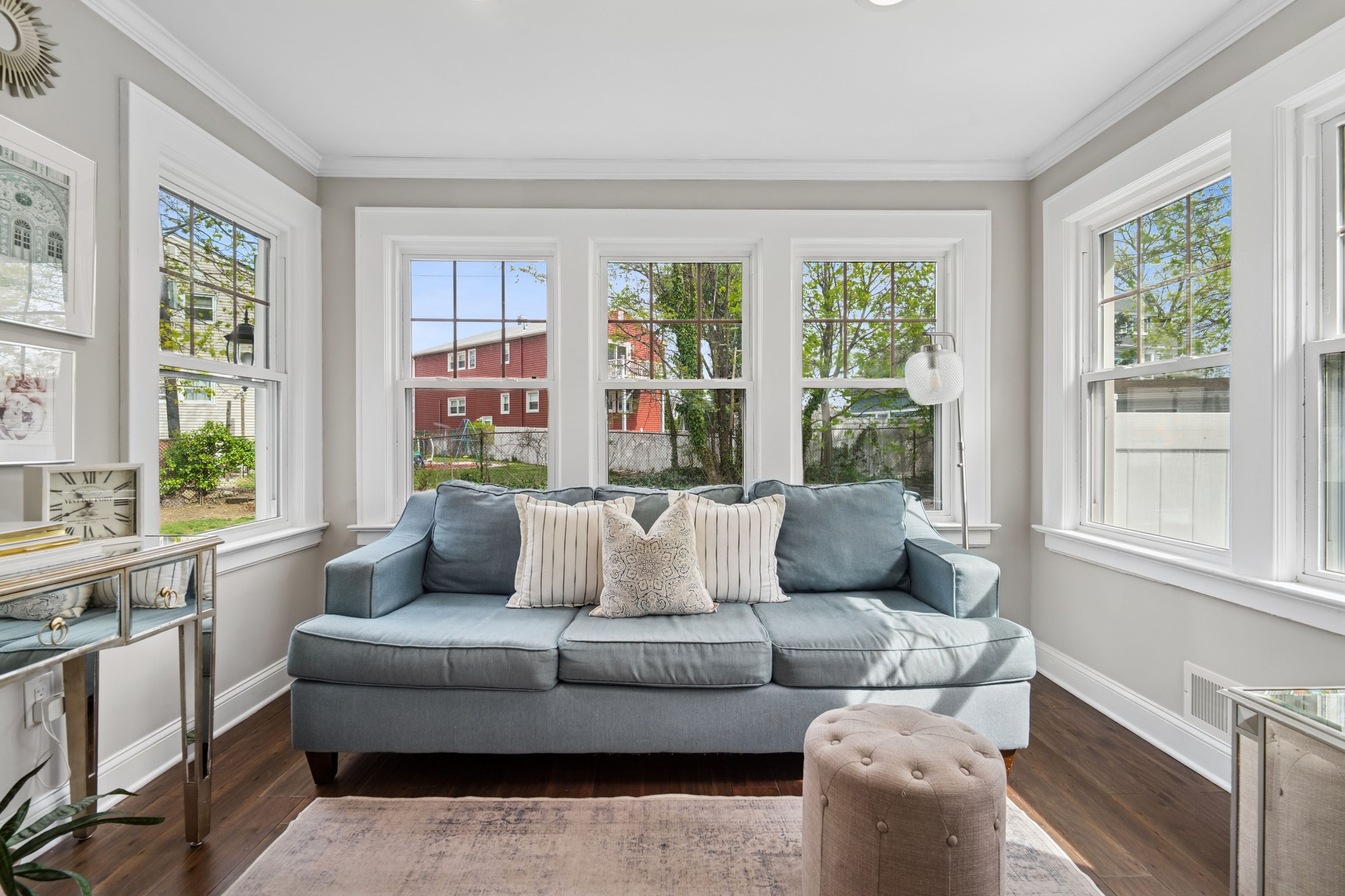 6 Lobell Court 