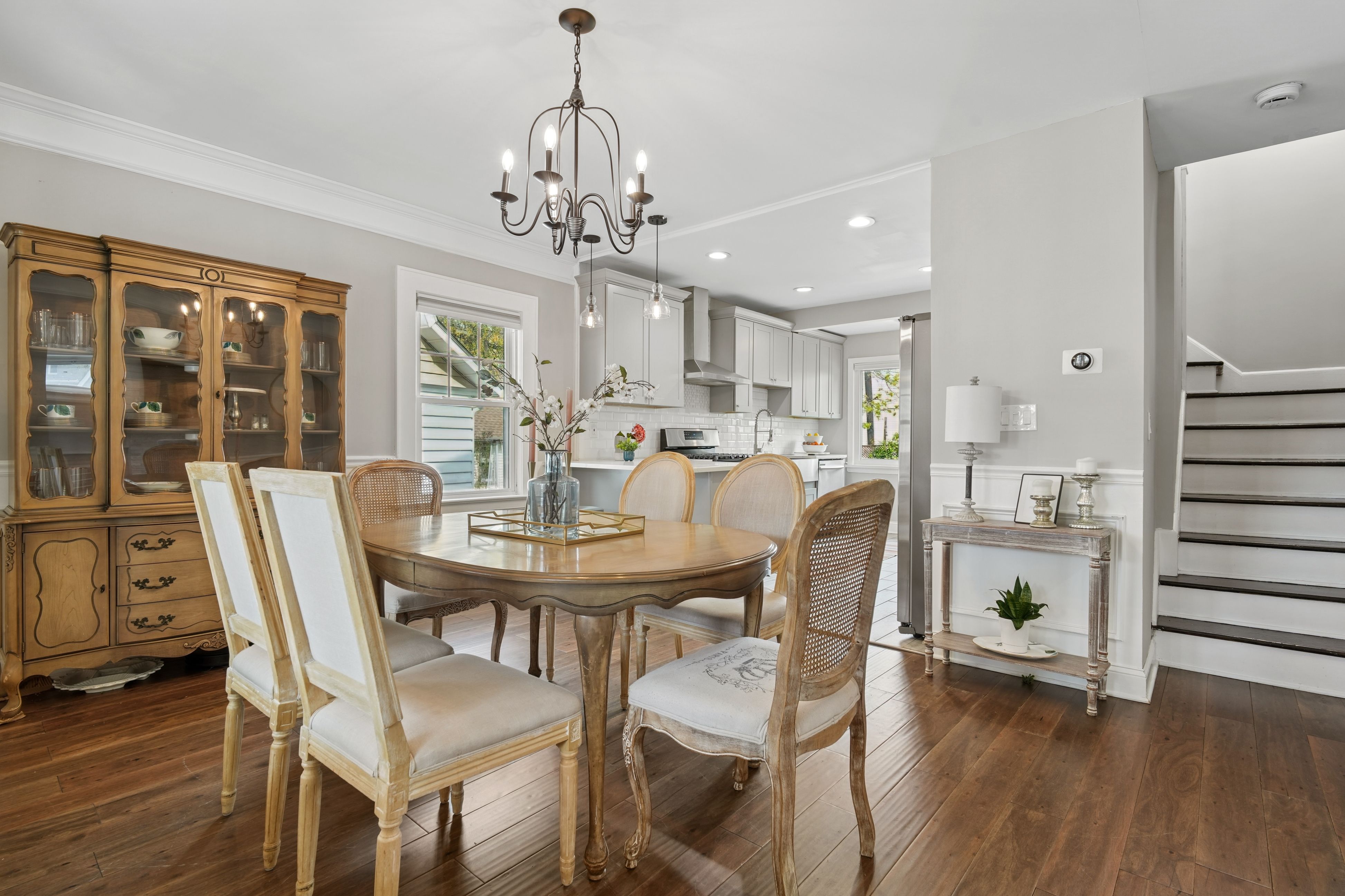 6 Lobell Court 