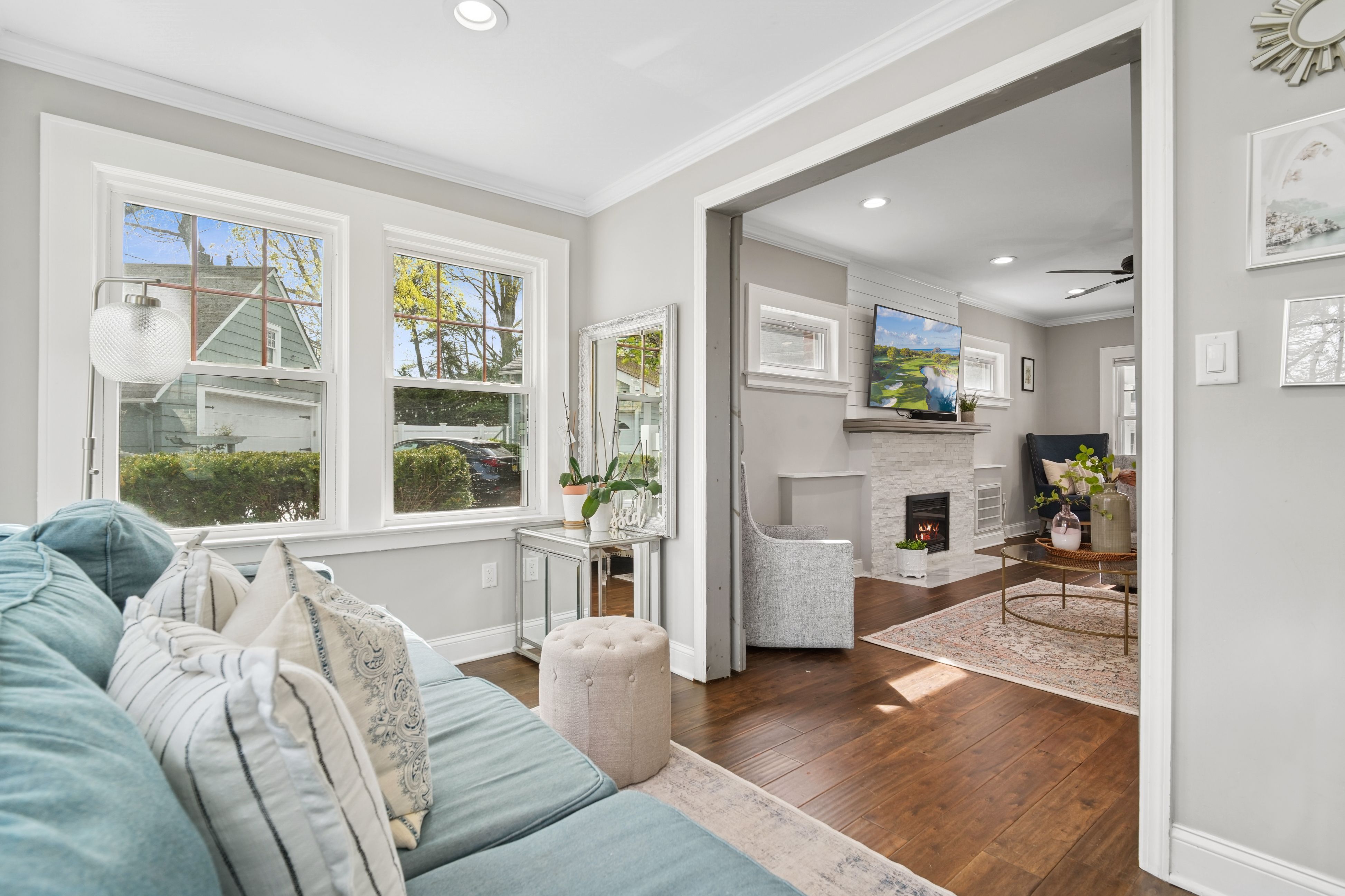 6 Lobell Court 