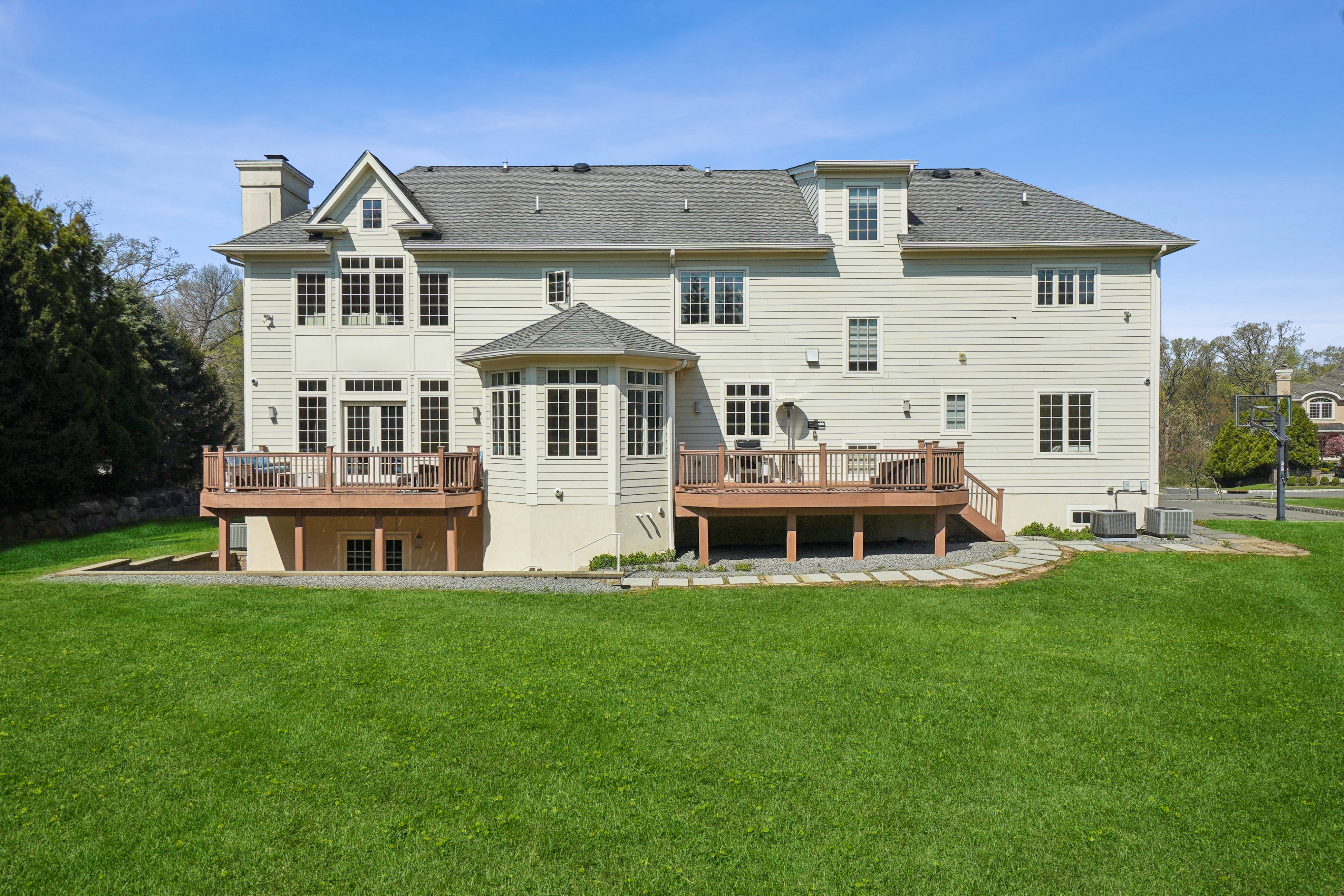 38 Lafayette Drive 