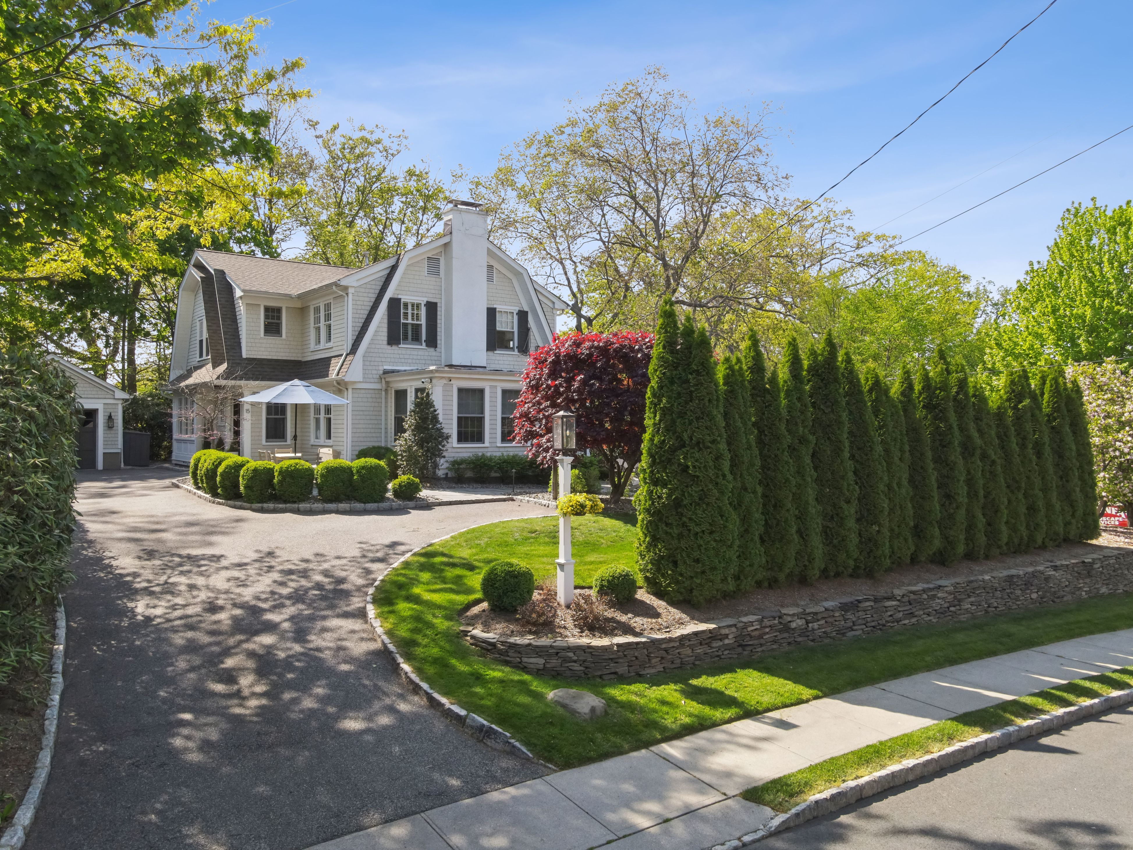 15 Hawthorne Place 