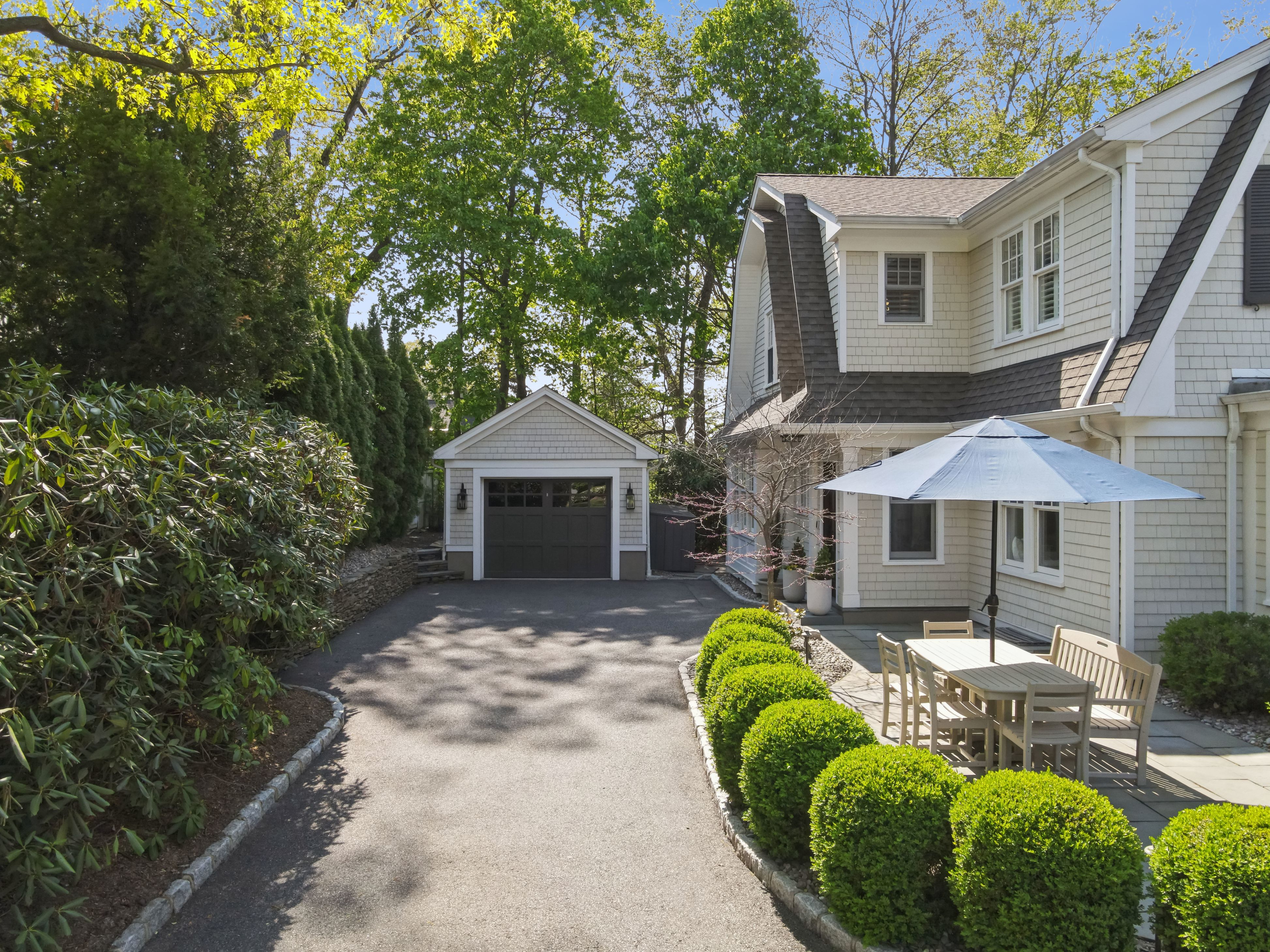 15 Hawthorne Place 