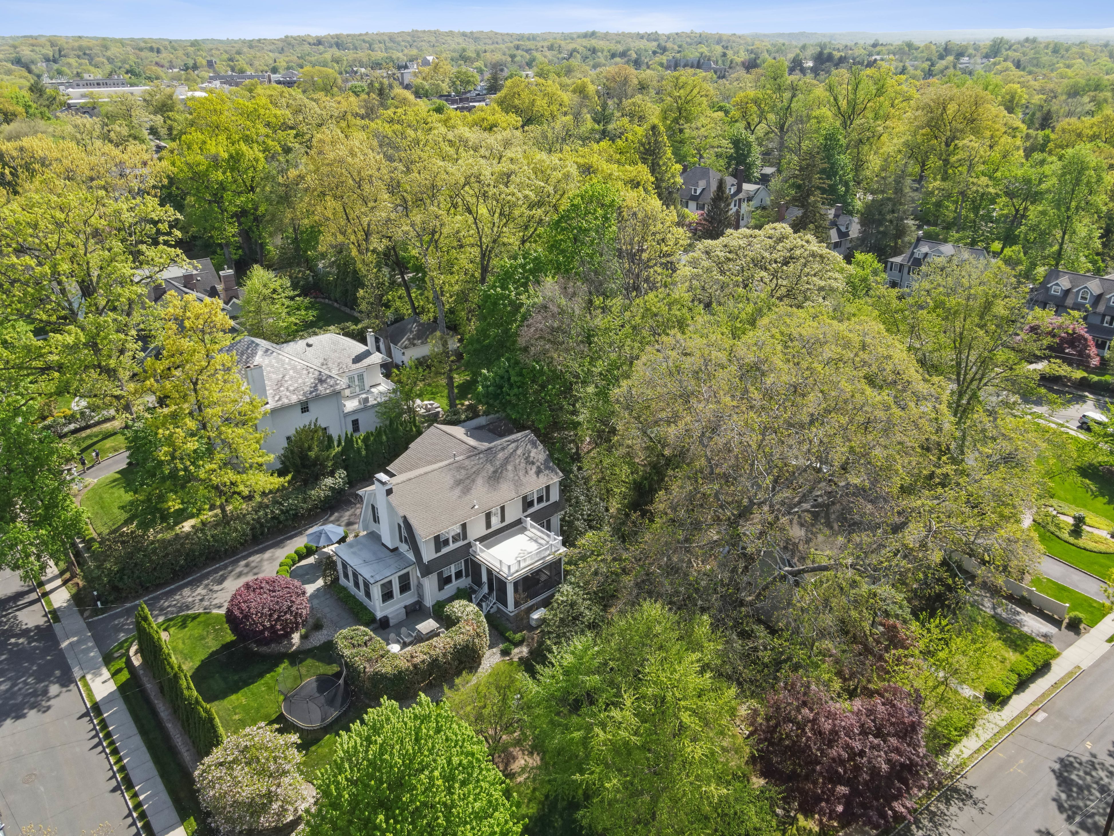 15 Hawthorne Place 