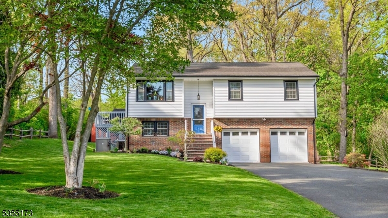 33 Lacey Ave