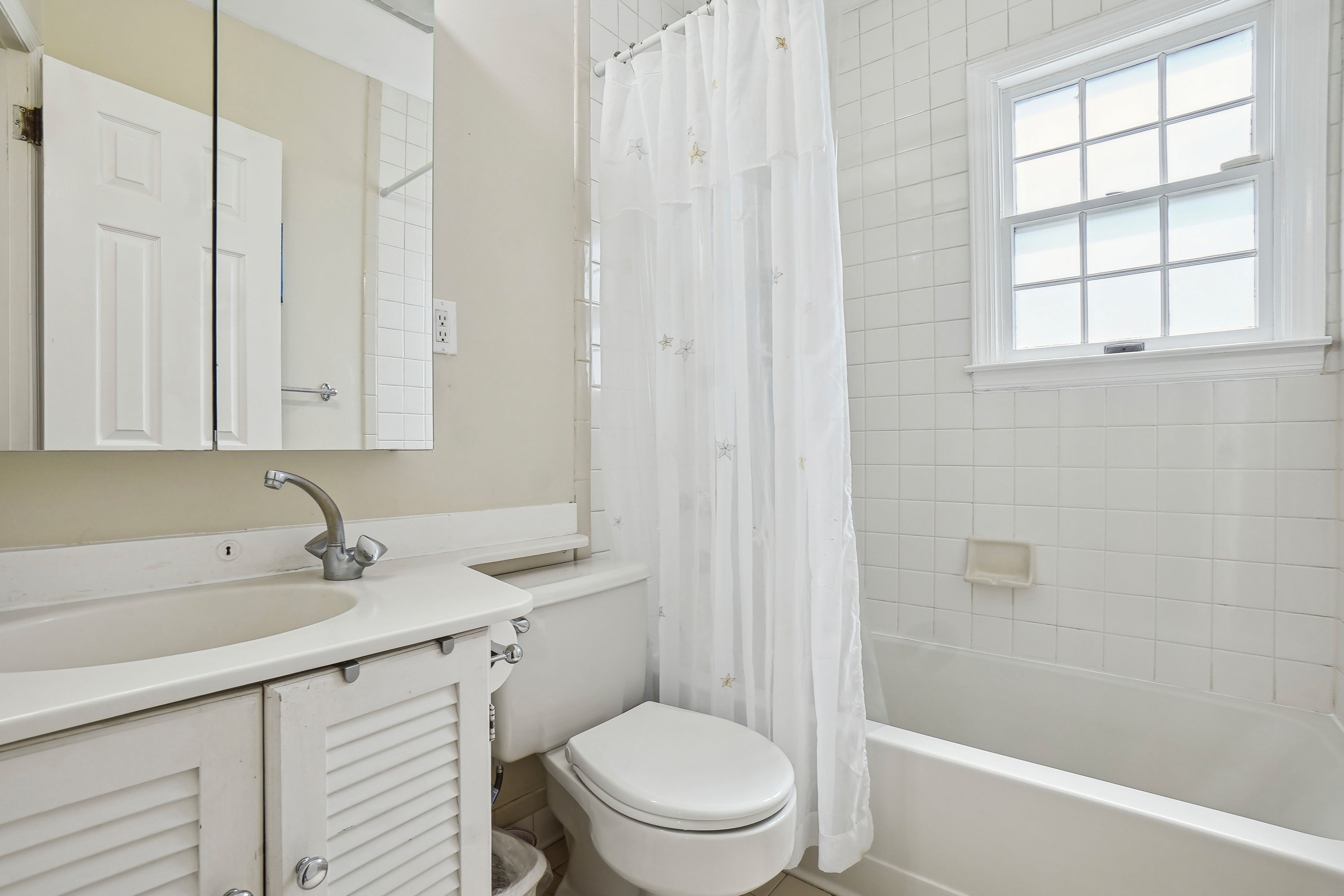 14 Sayre Court 