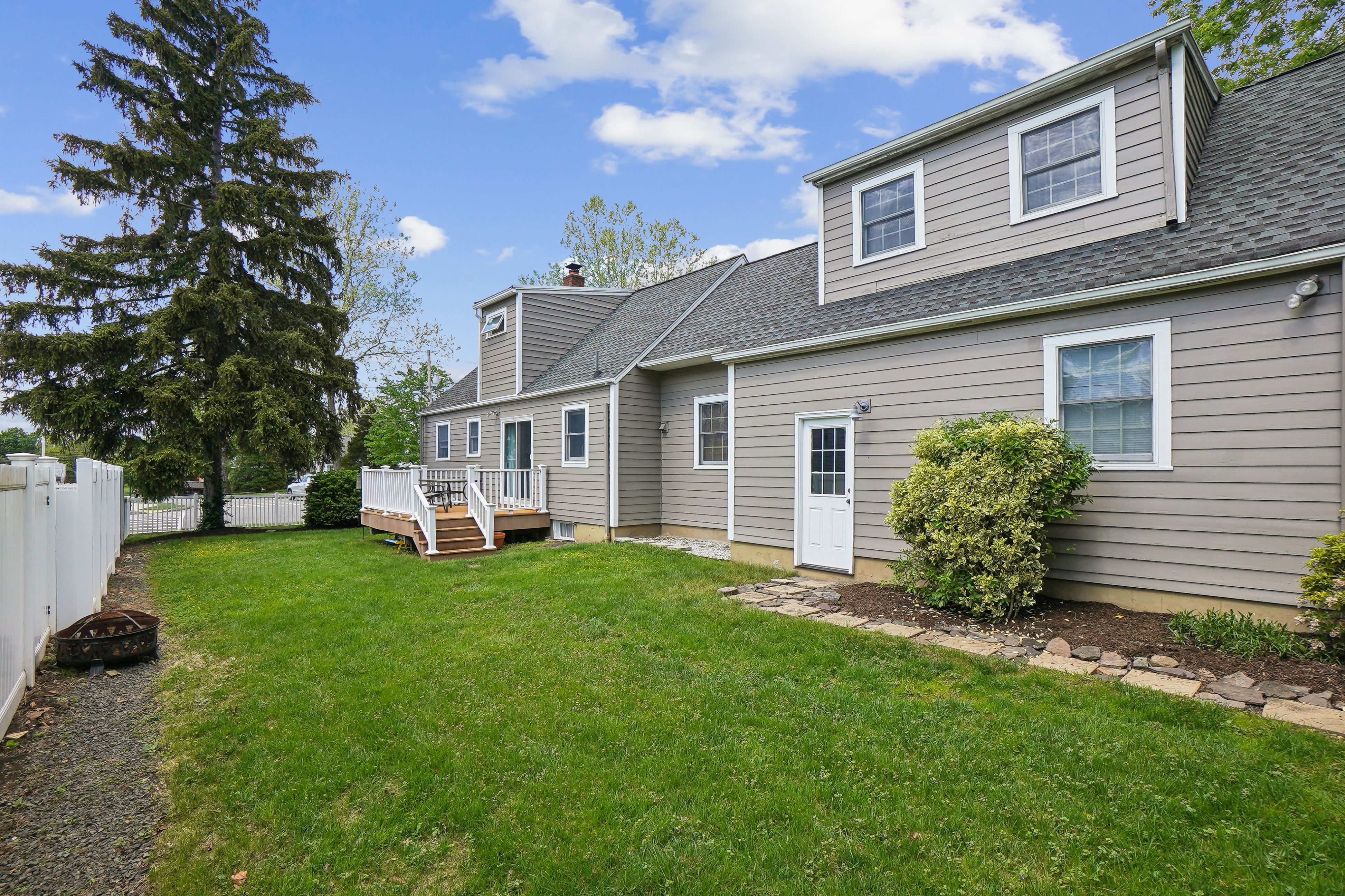 14 Sayre Court 
