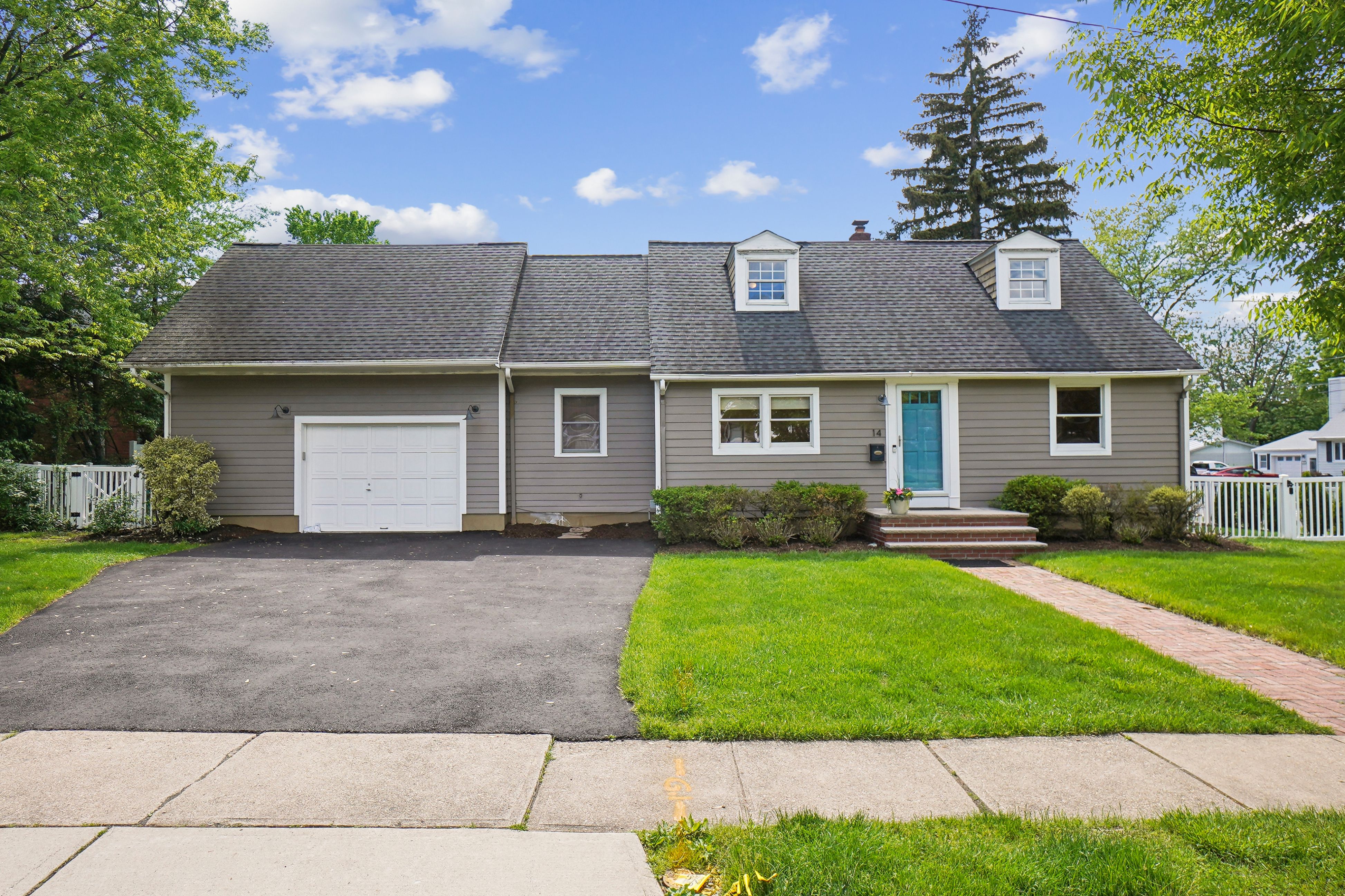 14 Sayre Court 