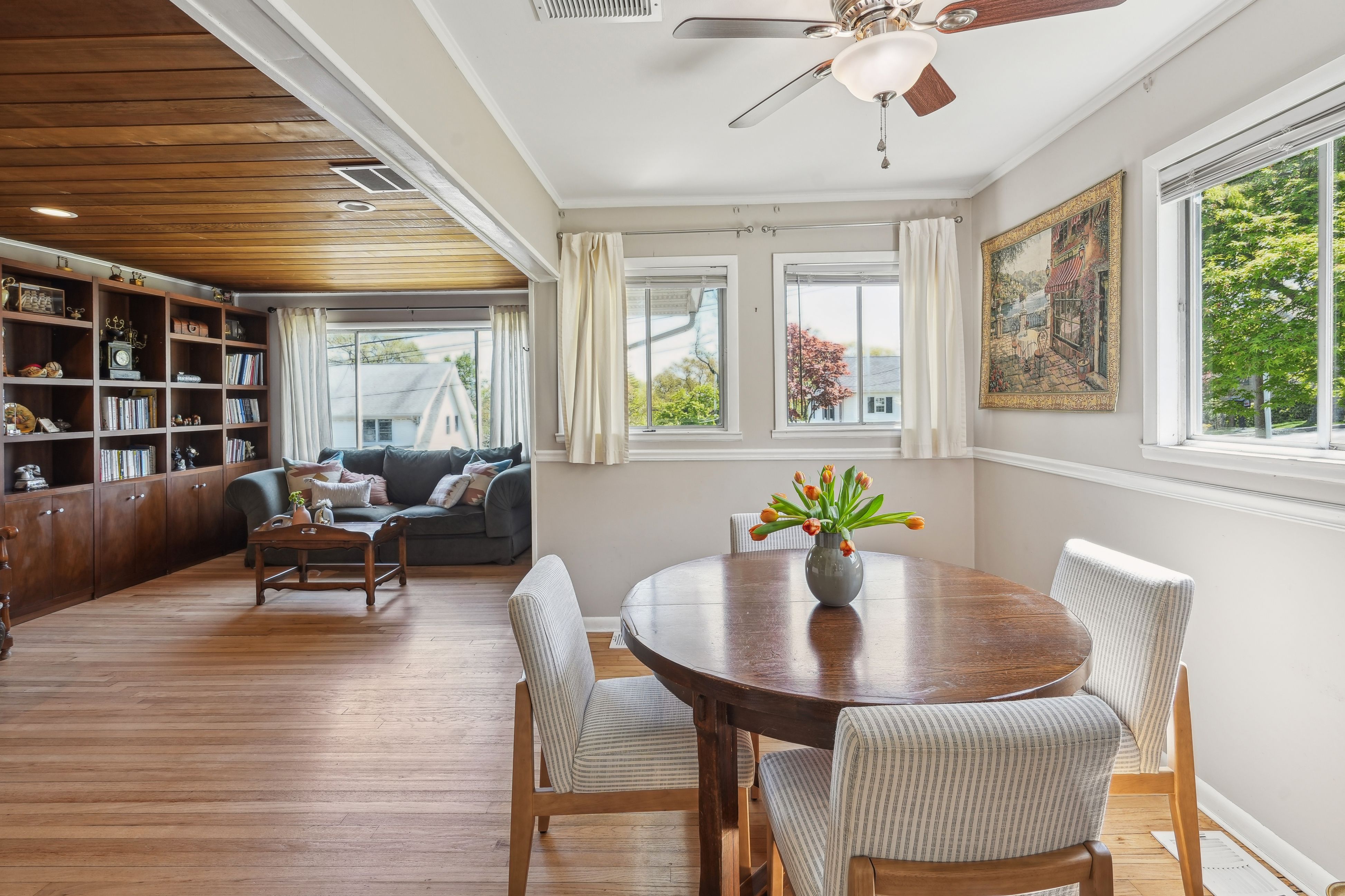 24 Grandview Avenue 