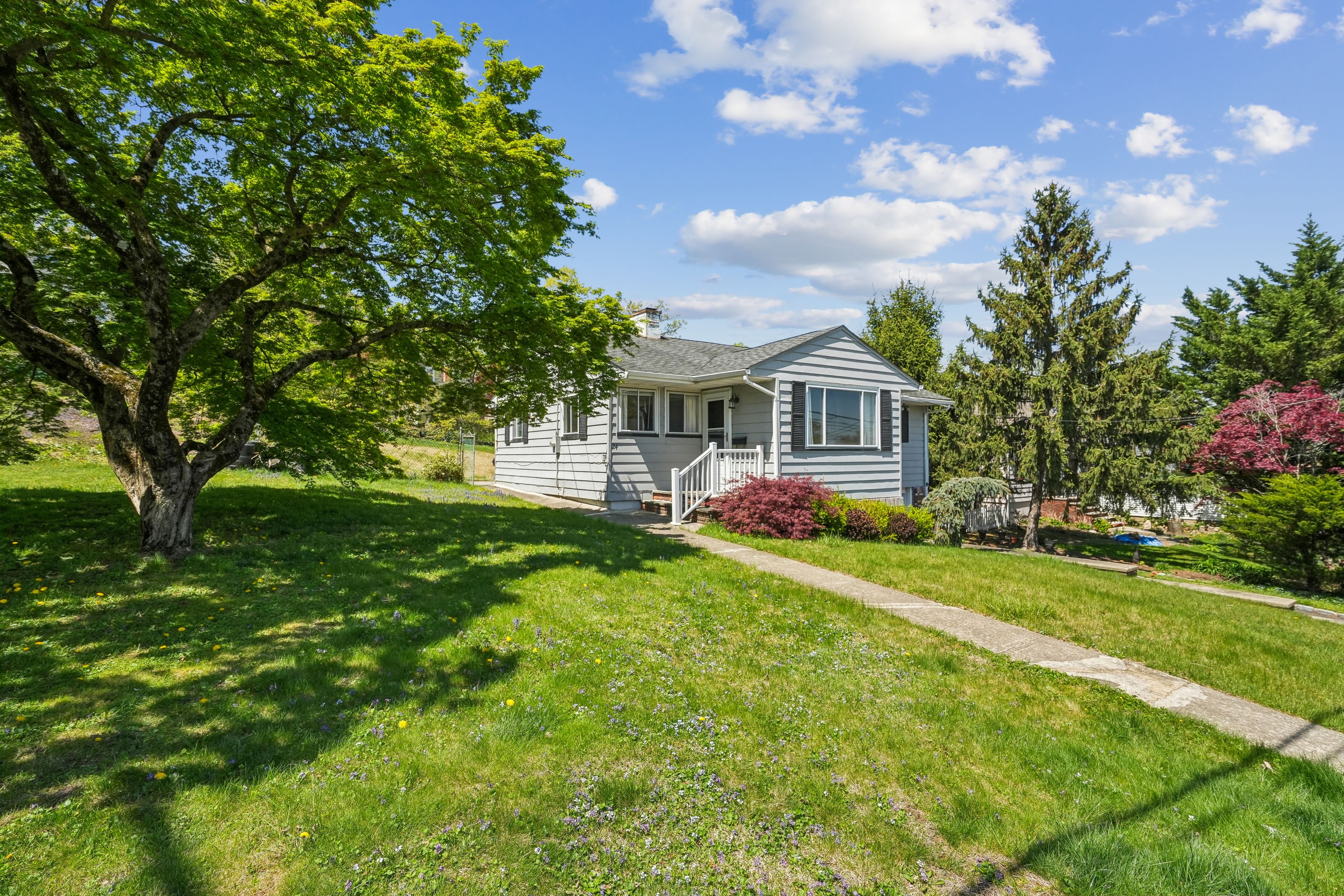 24 Grandview Avenue 