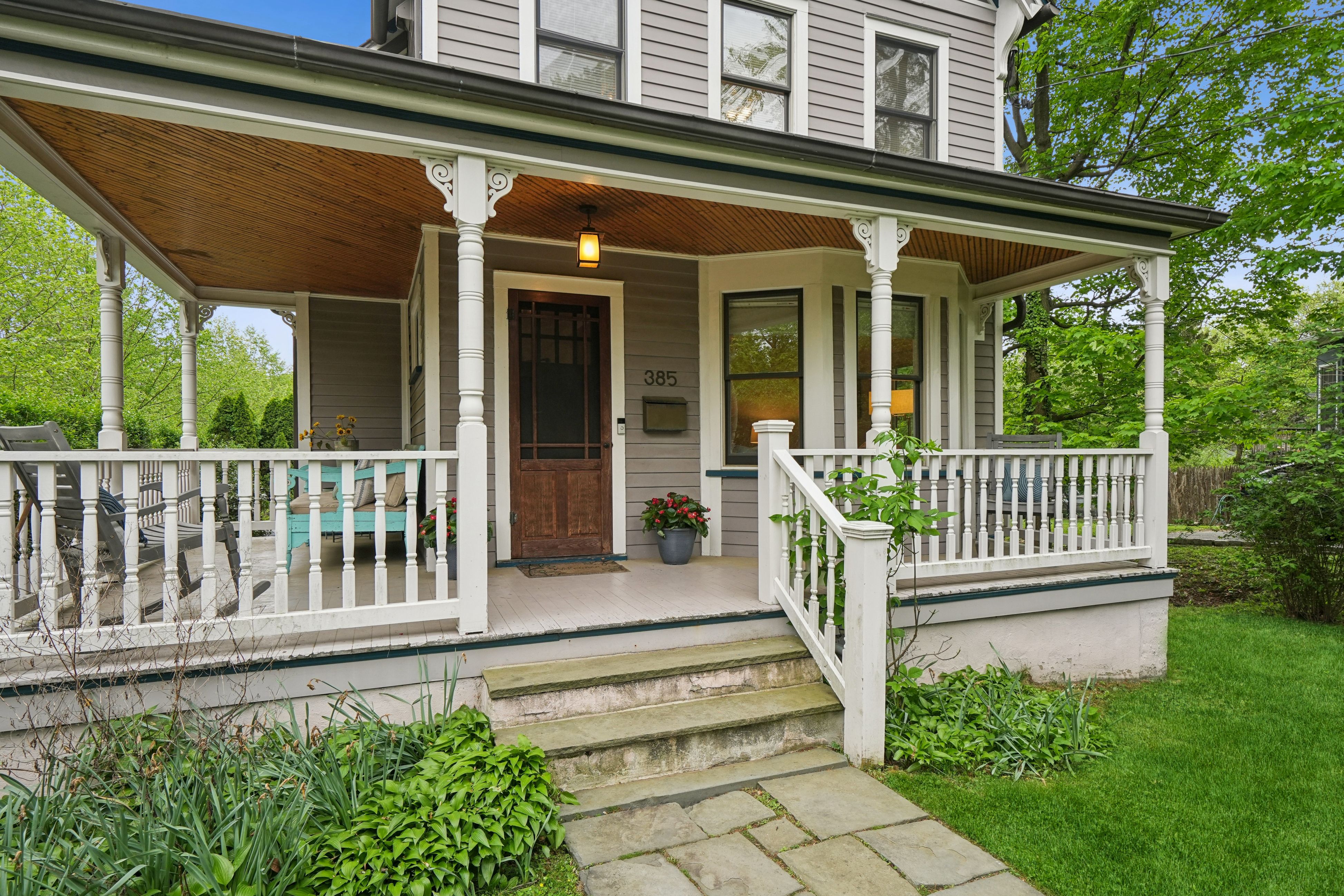 385 Grove Street 
