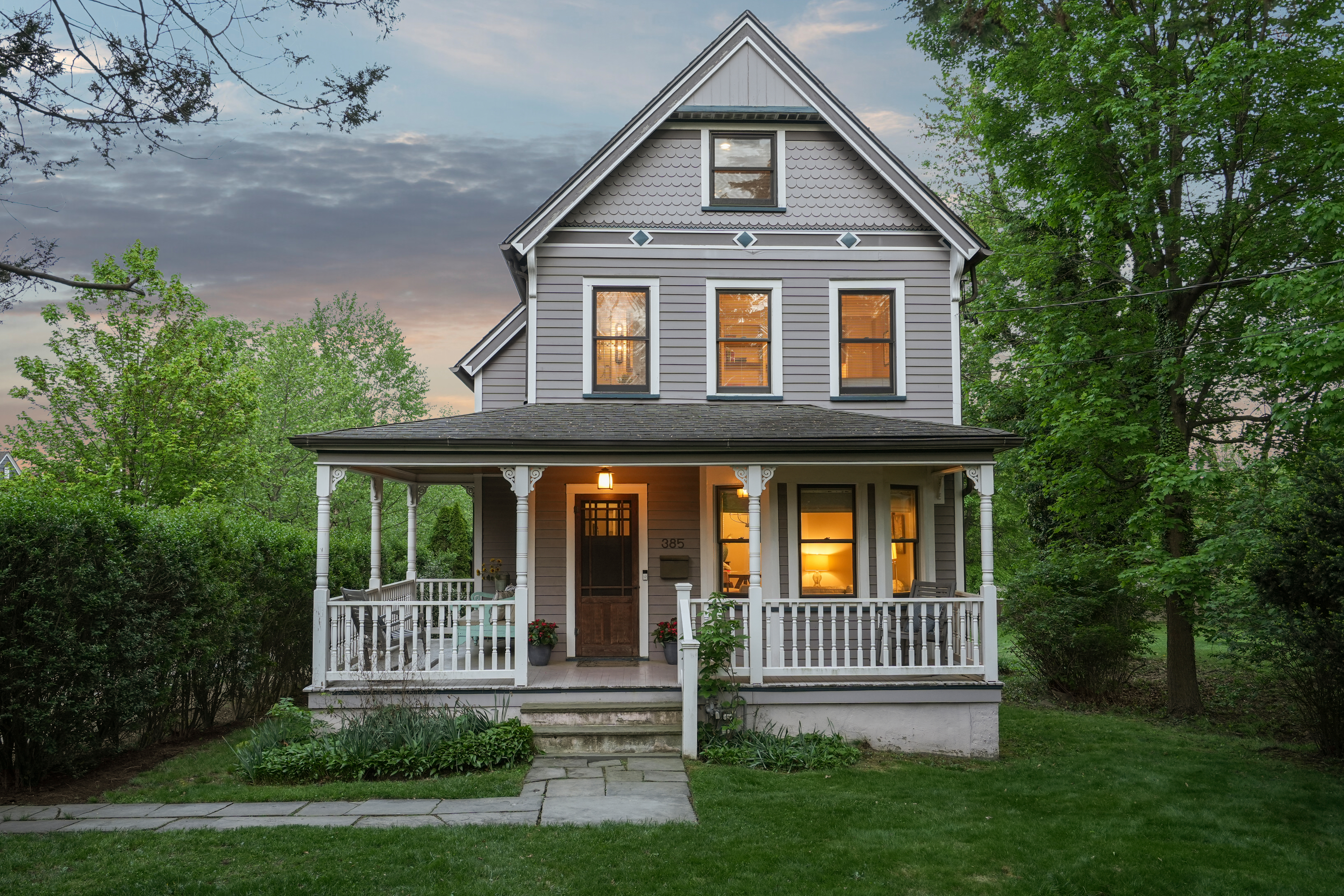385 Grove Street 
