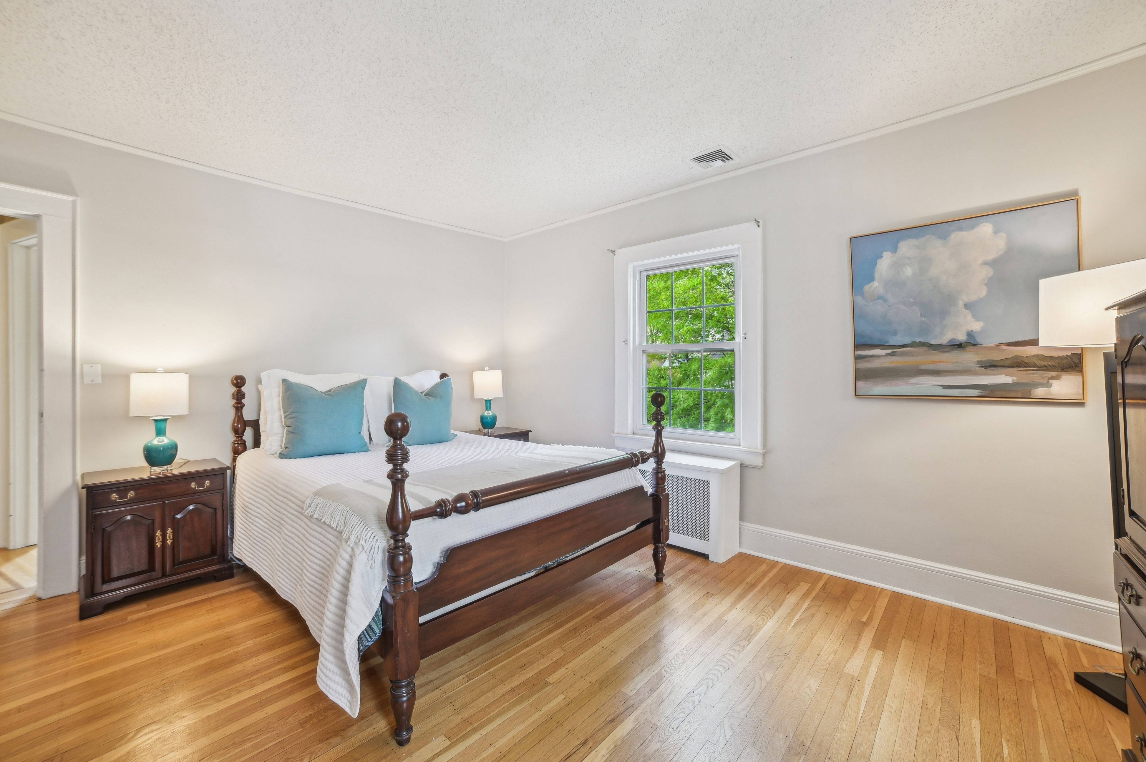 86 Hillside Avenue 