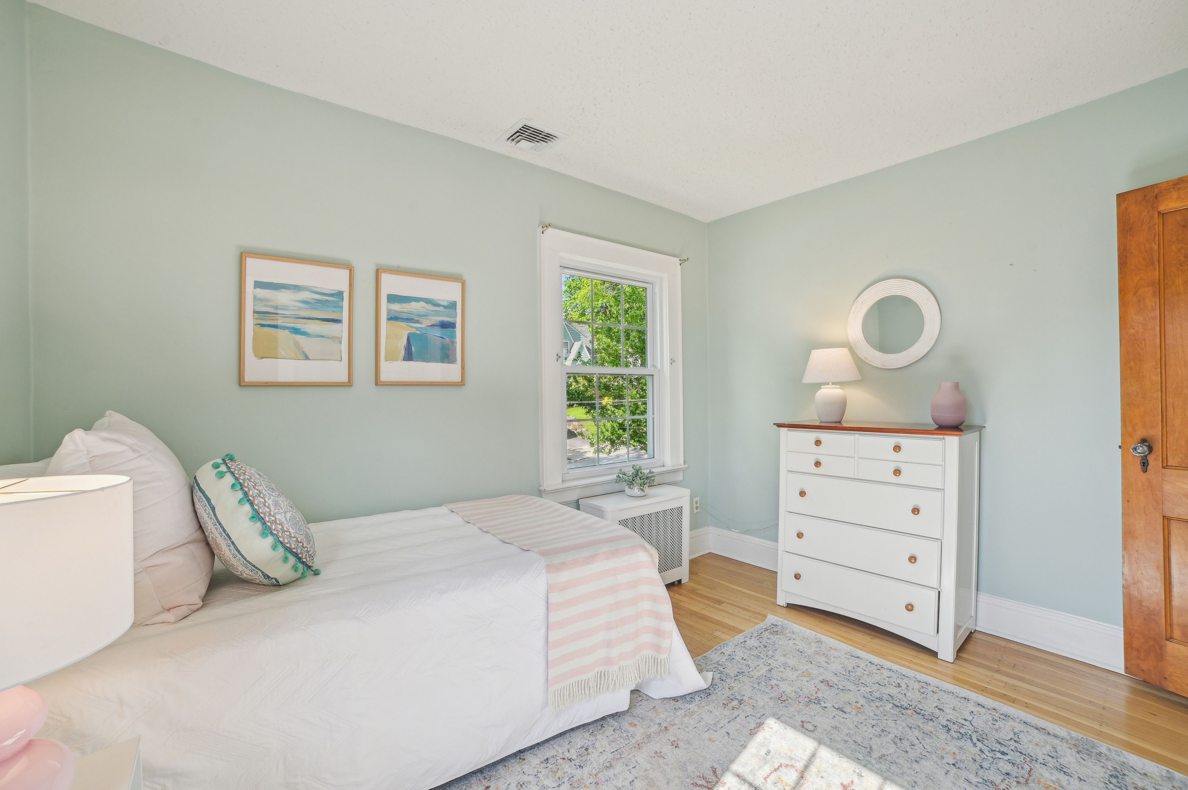 86 Hillside Avenue 