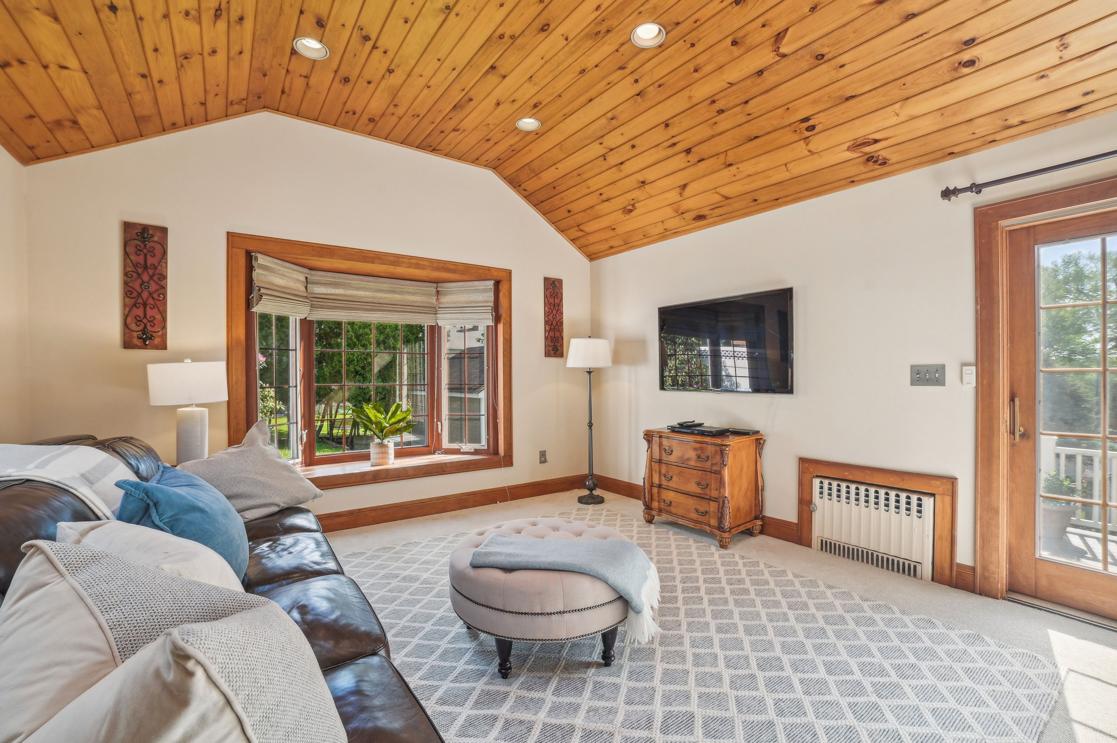 86 Hillside Avenue 