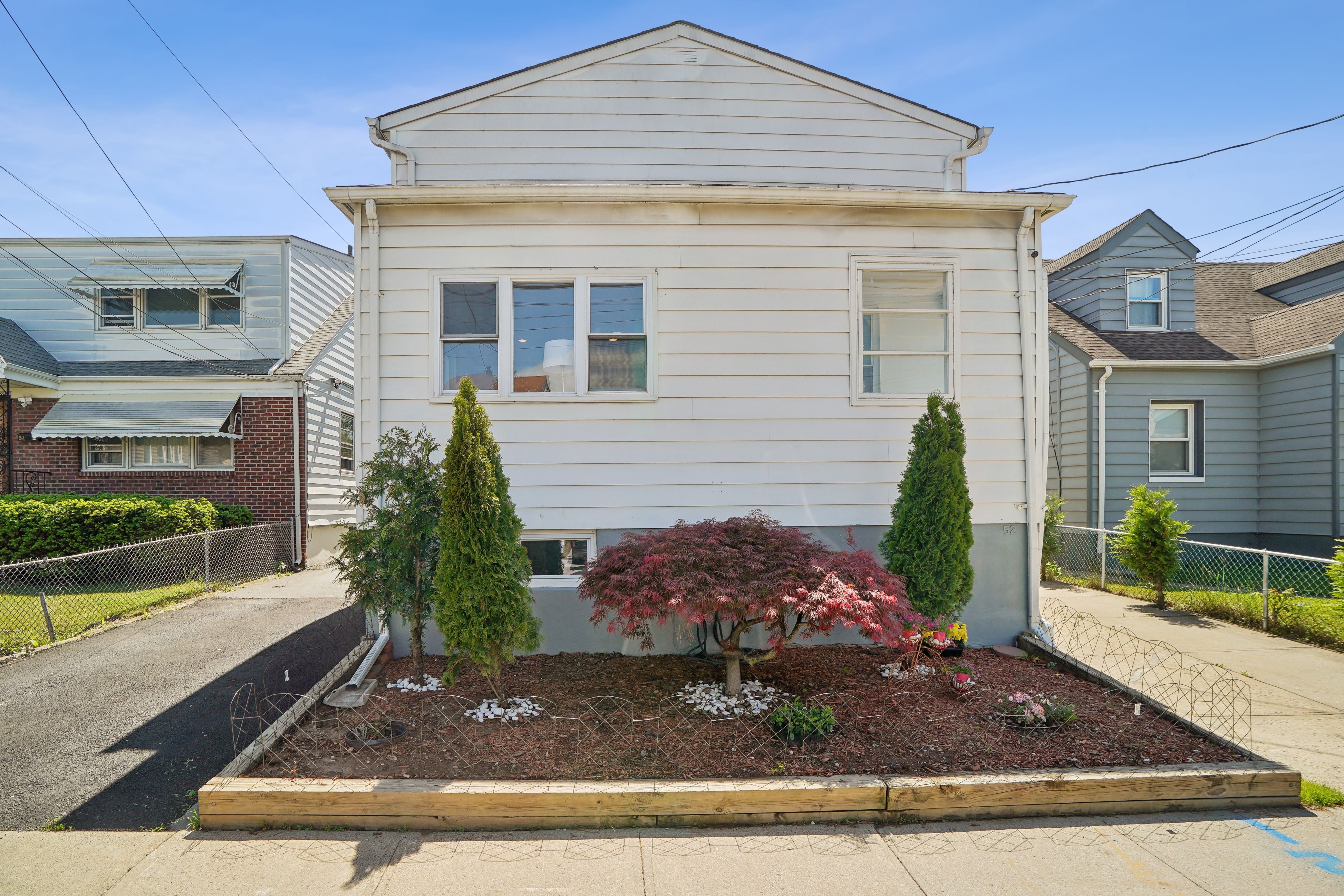 52 Eugene Place 