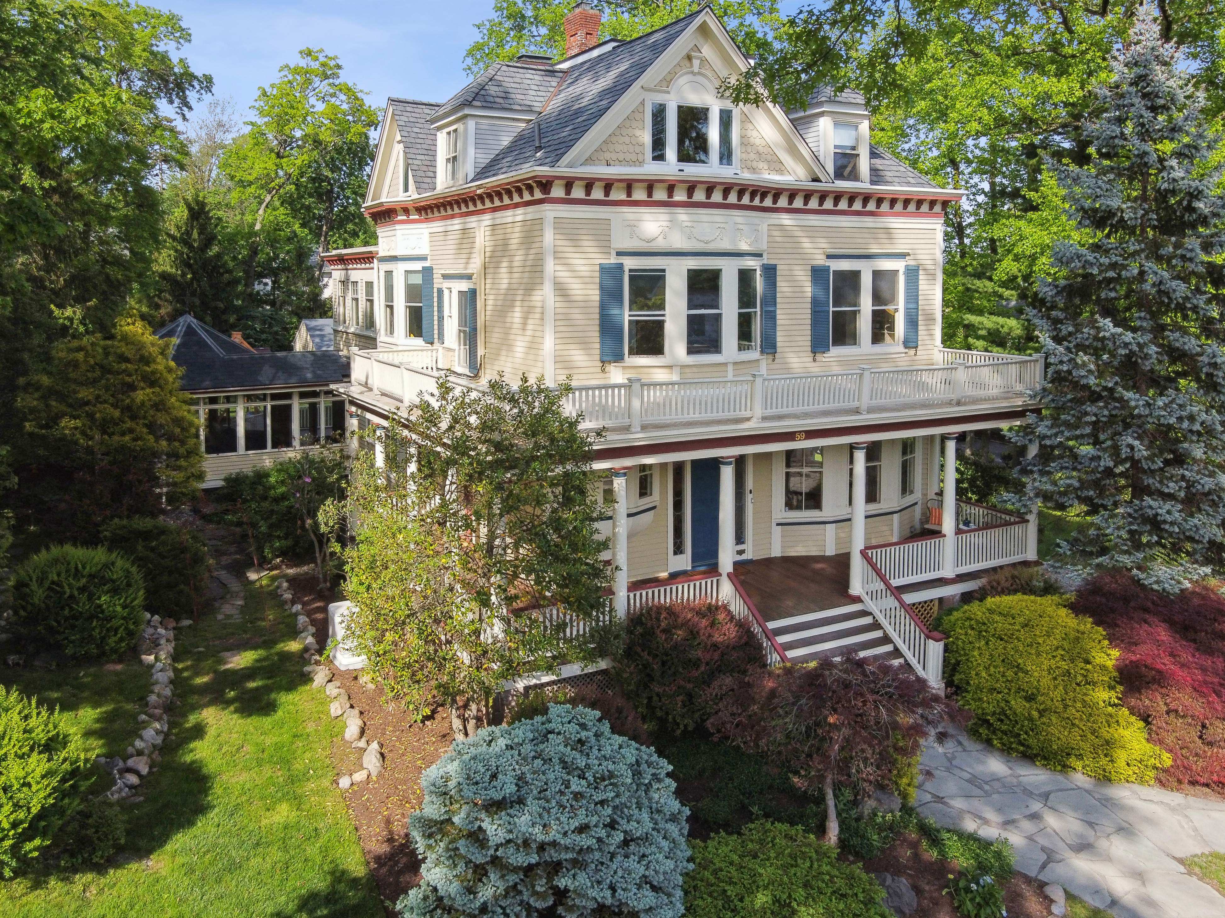 59 Mountain Avenue 
