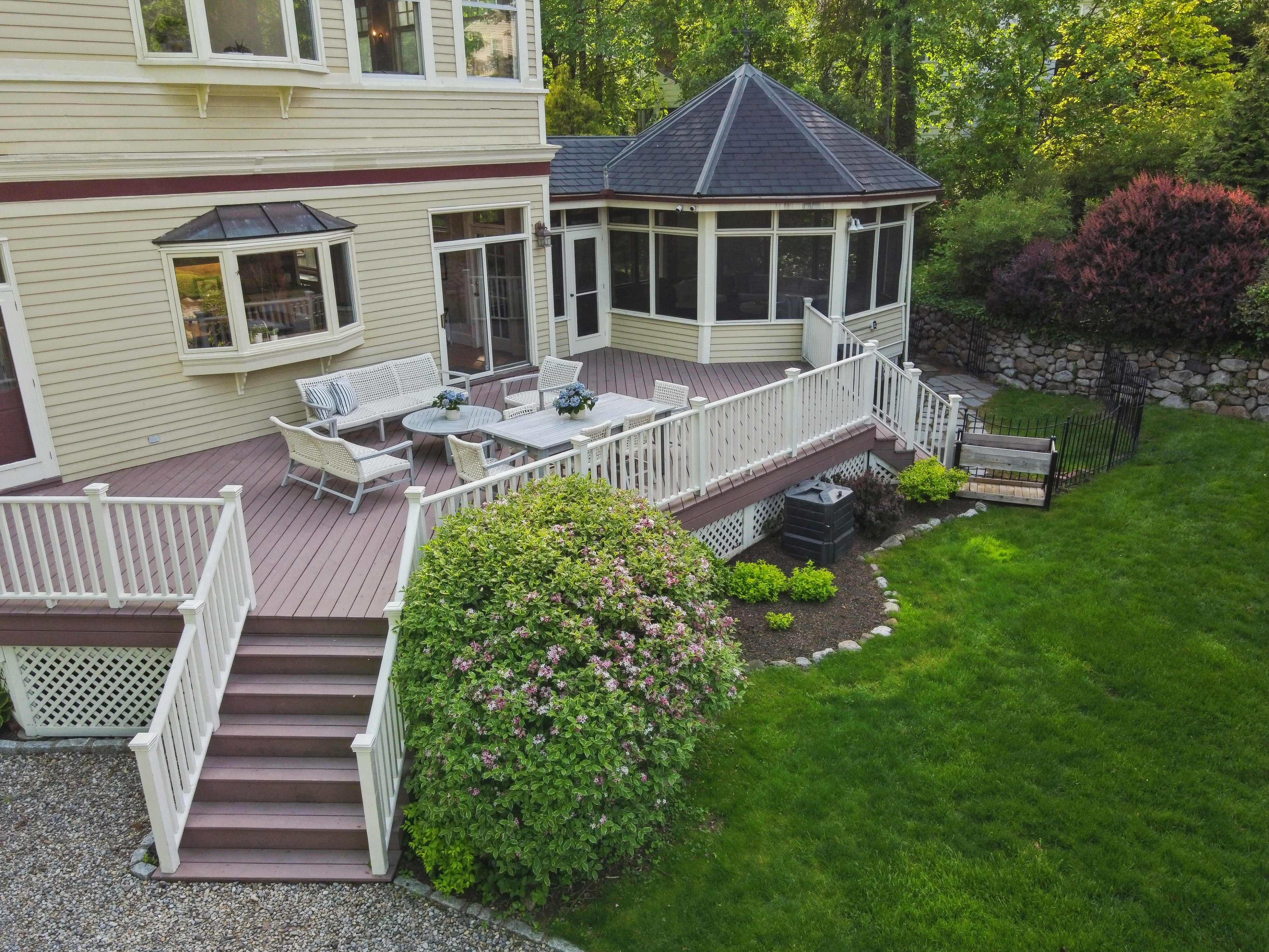 59 Mountain Avenue 