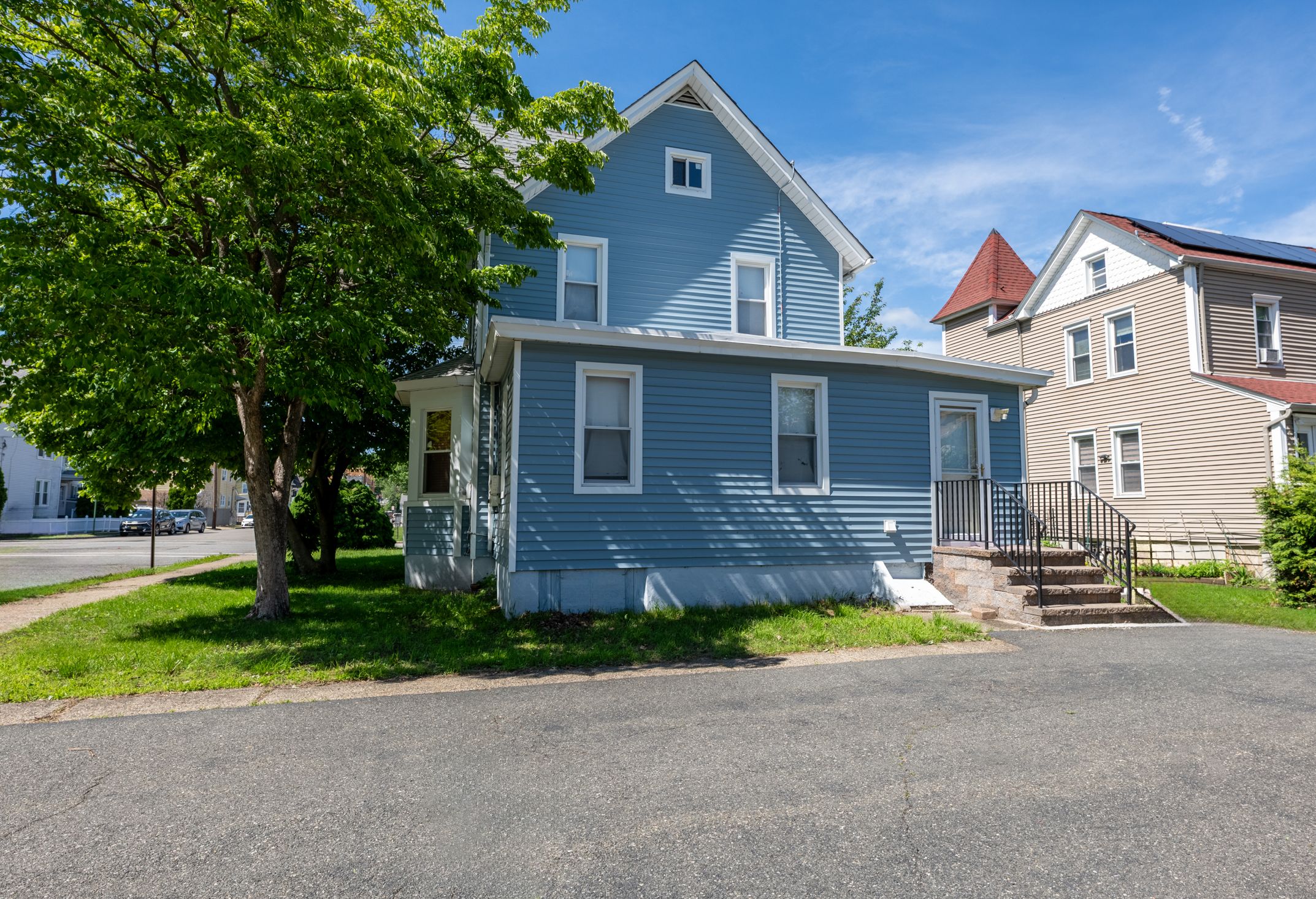 50 Richards Avenue 