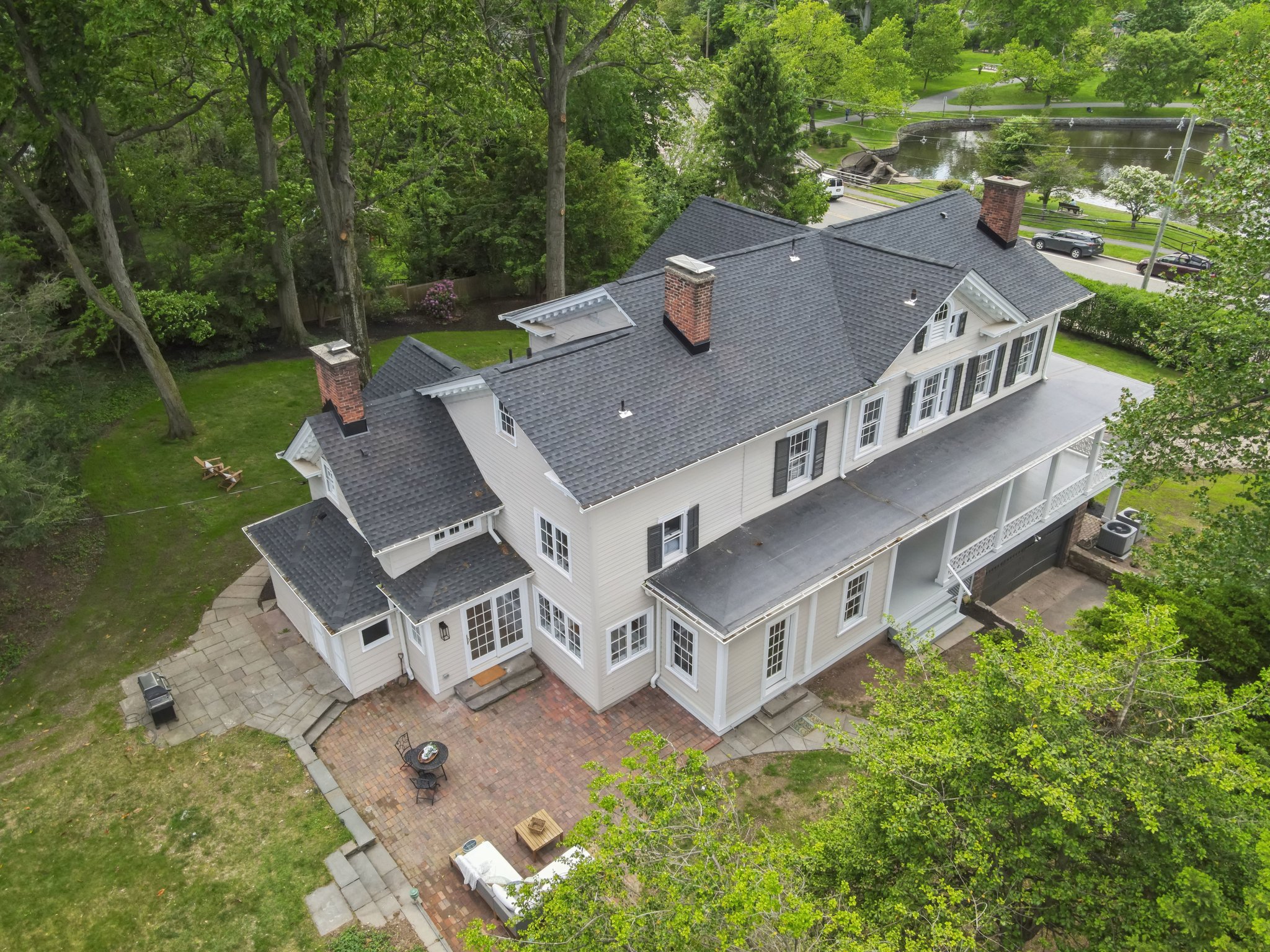 249 Valley Road 
