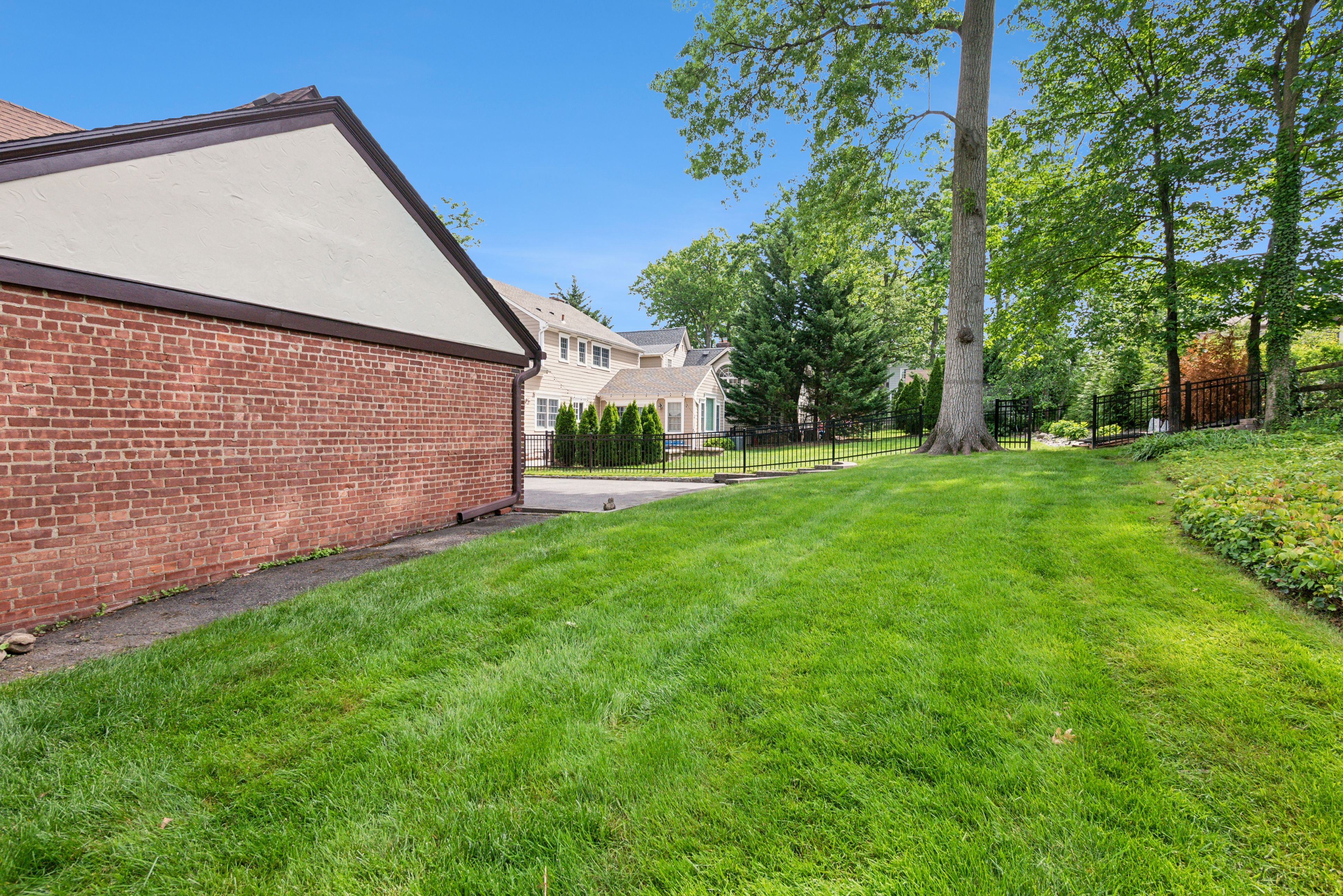 7 Webster Avenue 