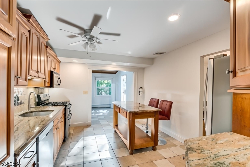 37 King George Rd