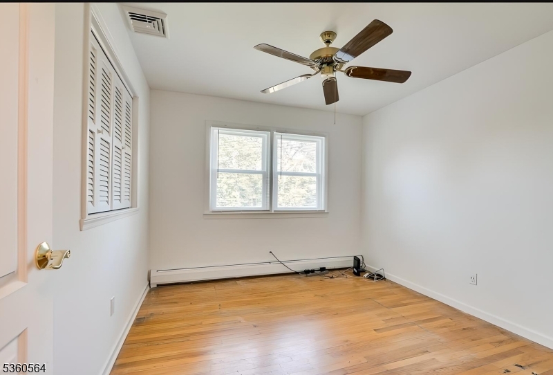 37 King George Rd