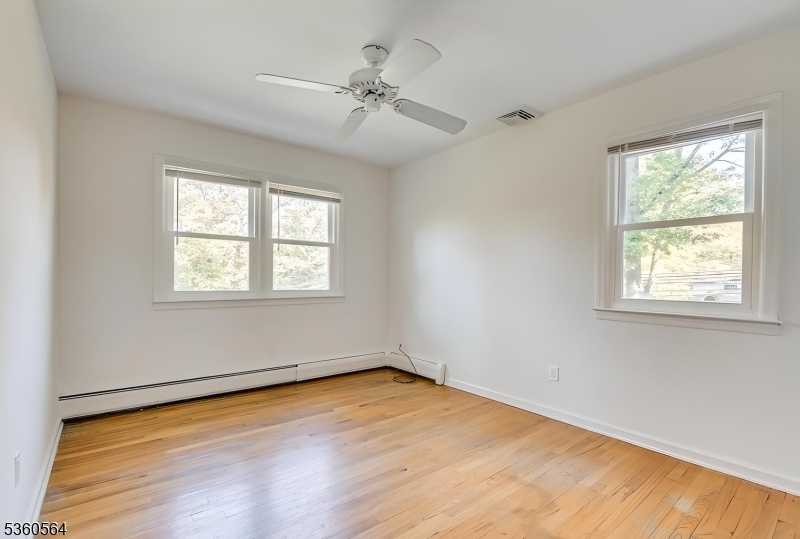 37 King George Rd