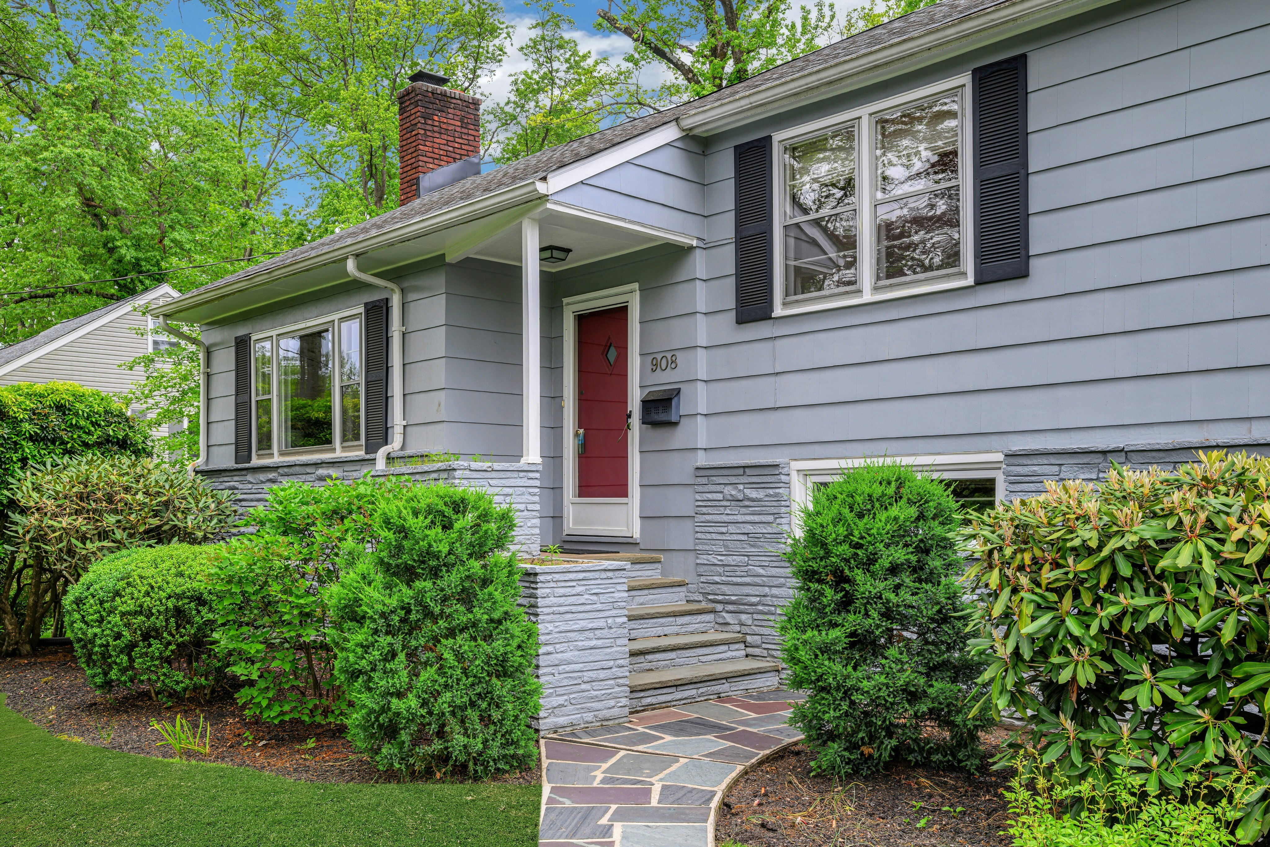 908 Willow Grove Road 