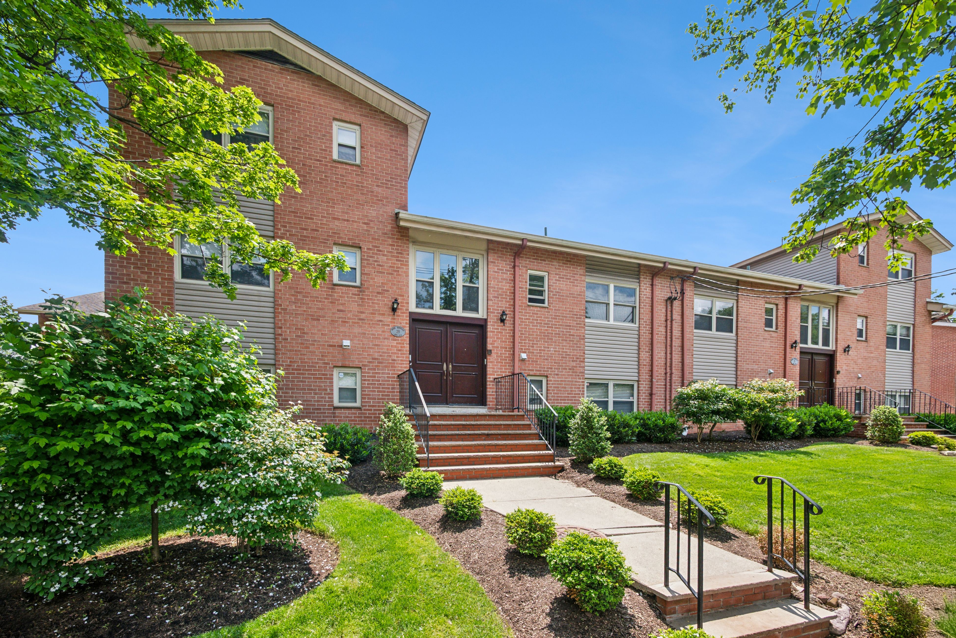29 Upper Mountain Avenue Unit 4