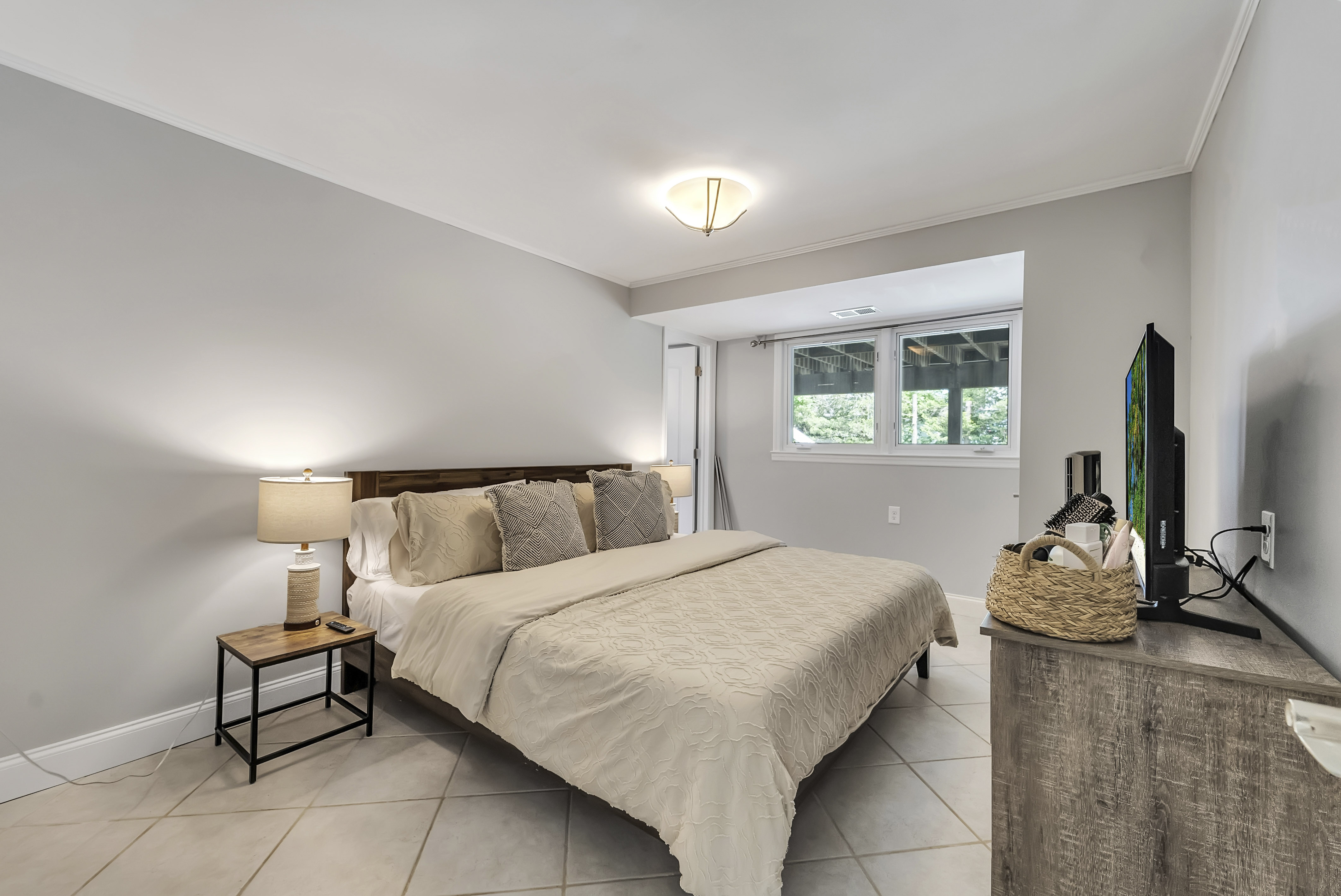 86 Belmont Avenue 